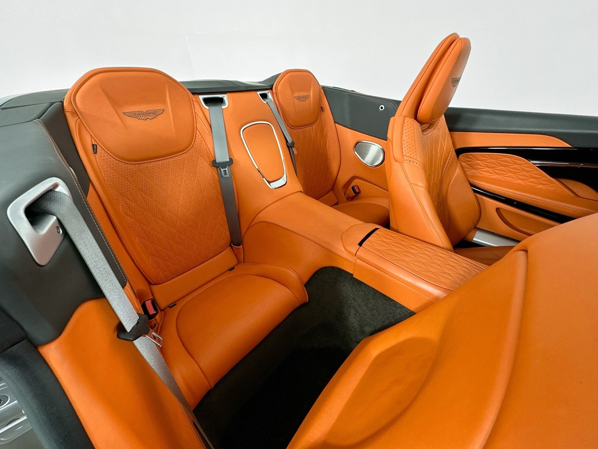 2024 Aston Martin DB12 Volante