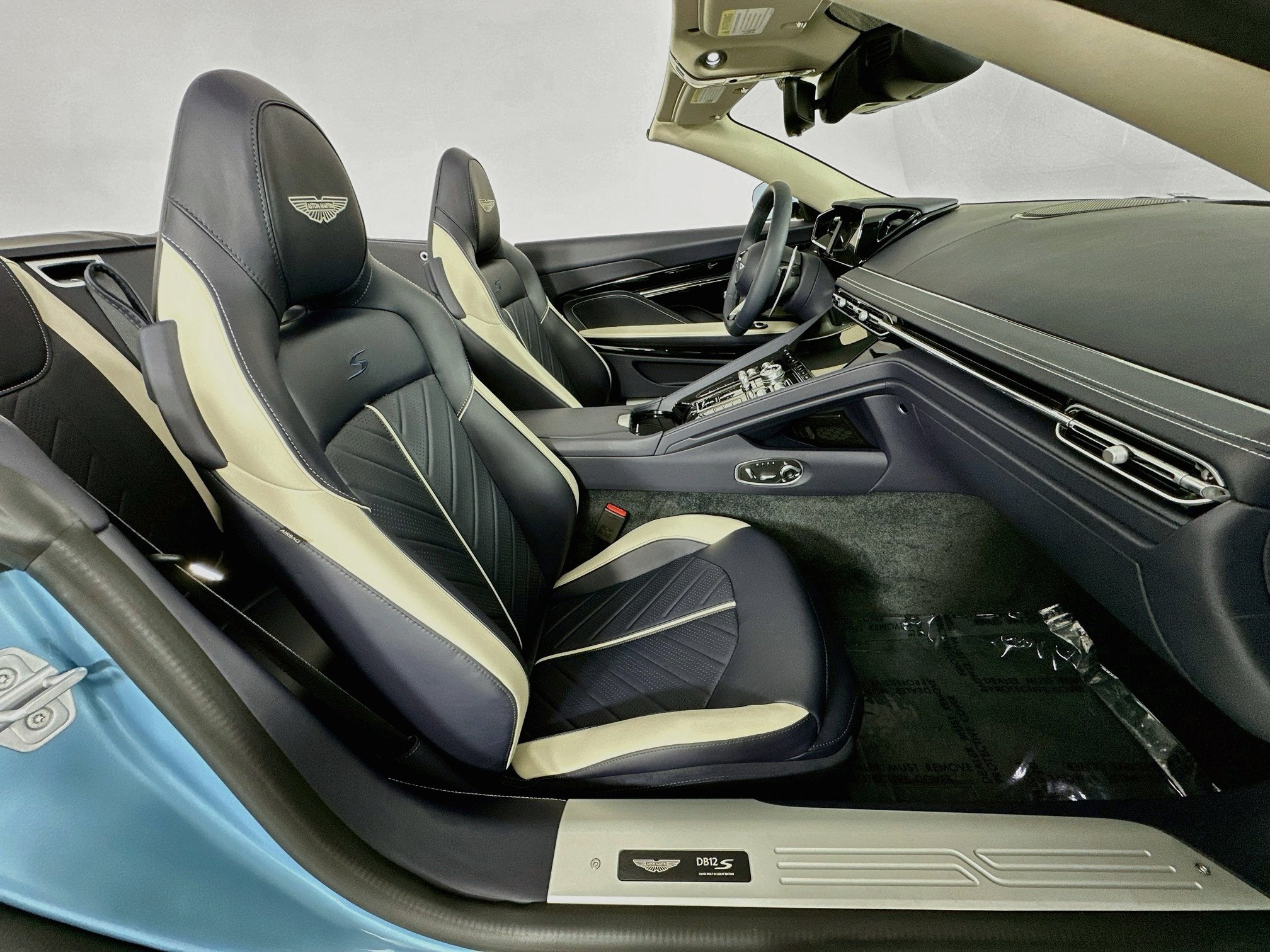 2026 Aston Martin DB12 S Volante