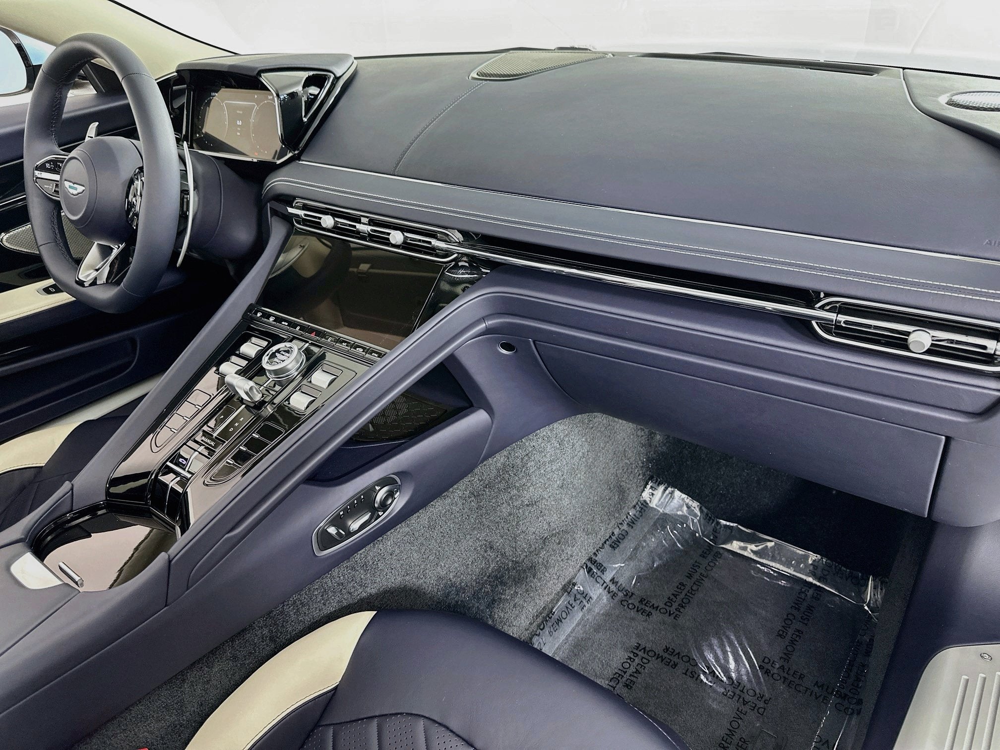 2026 Aston Martin DB12 S Volante