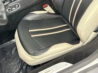 2021 Aston Martin Vantage Base