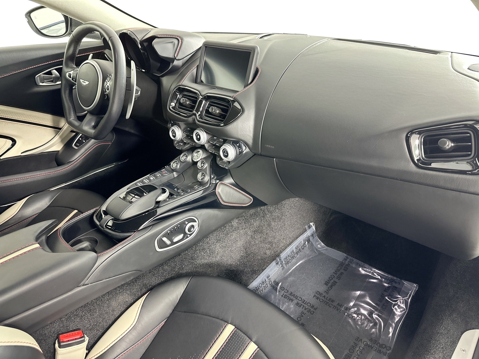 2021 Aston Martin Vantage Base