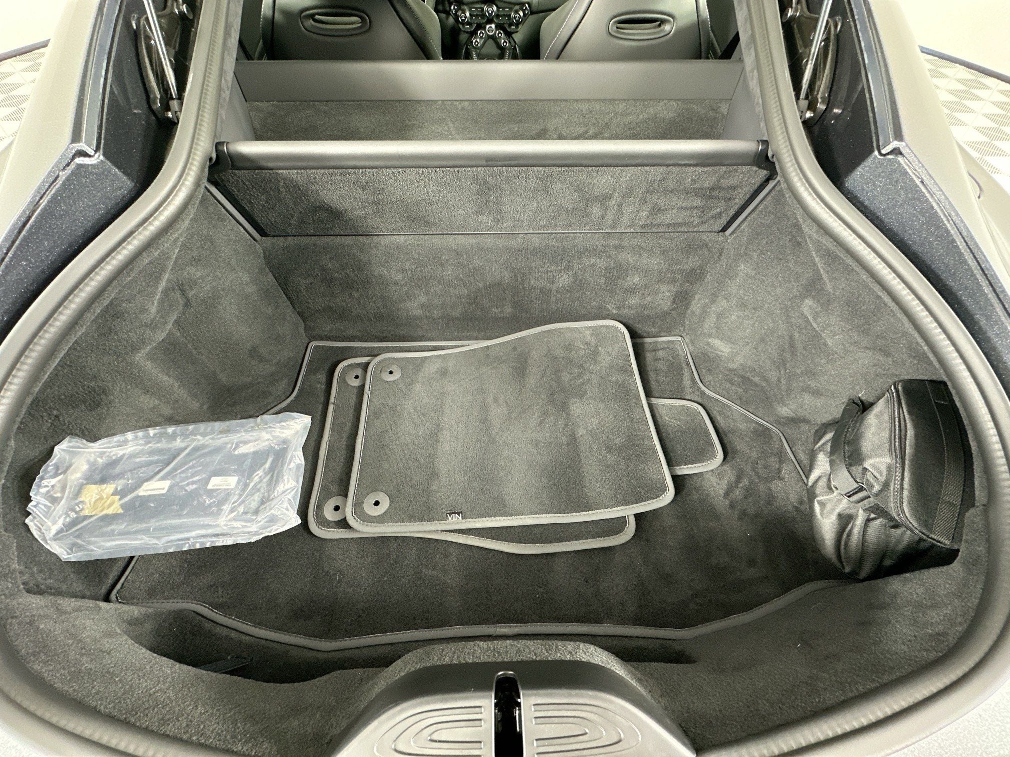 2023 Aston Martin Vantage Base