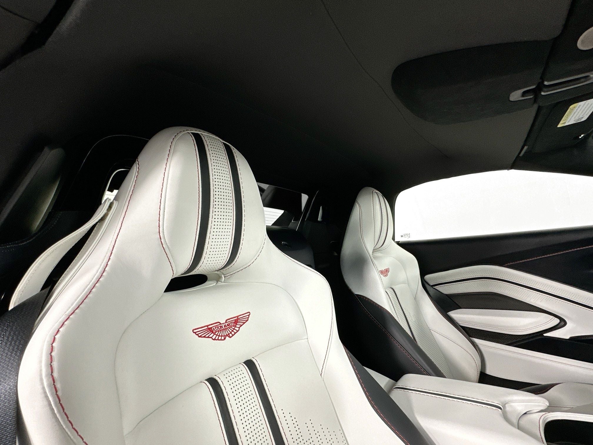 2023 Aston Martin Vantage Roadster