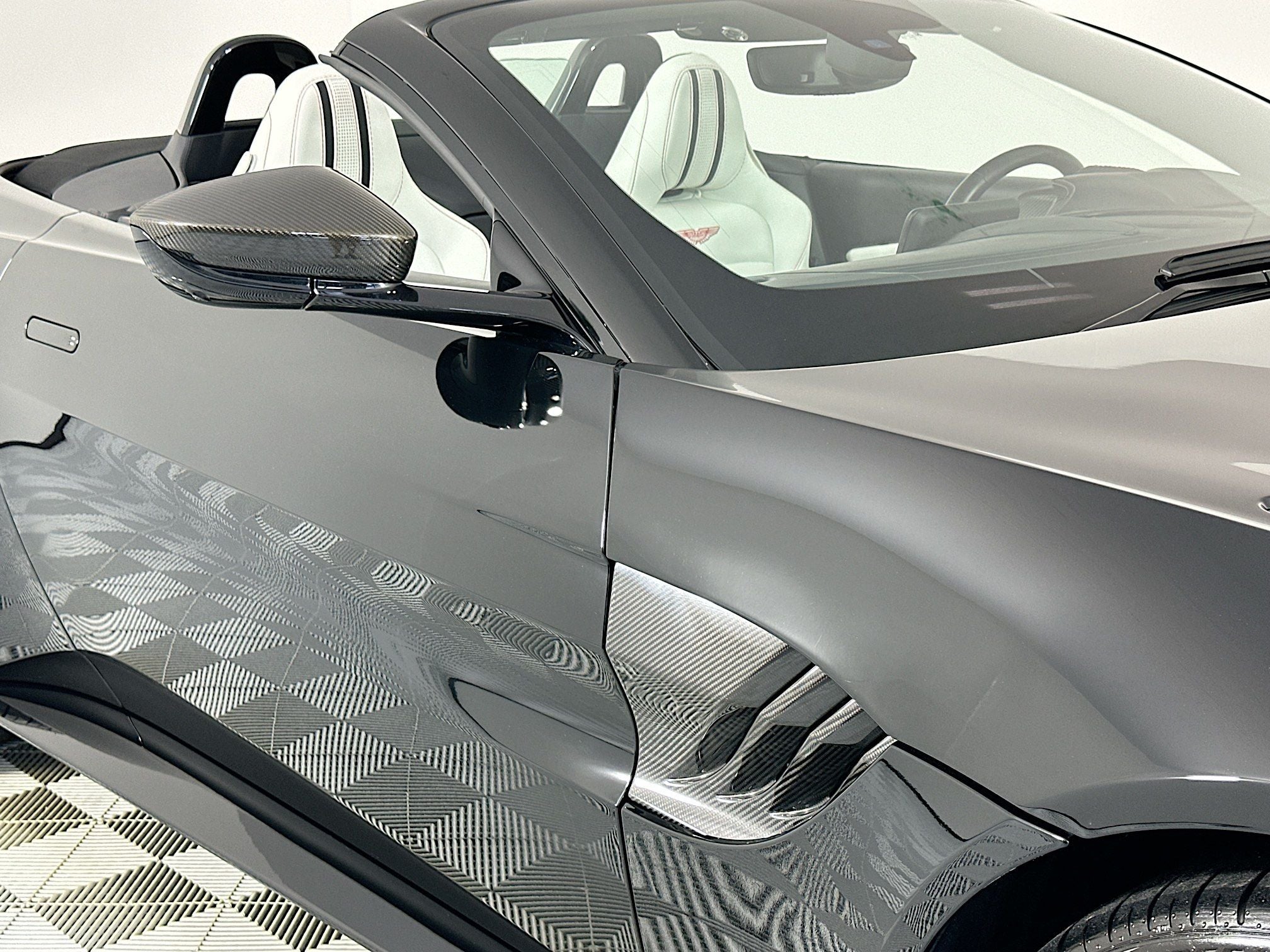 2023 Aston Martin Vantage Roadster