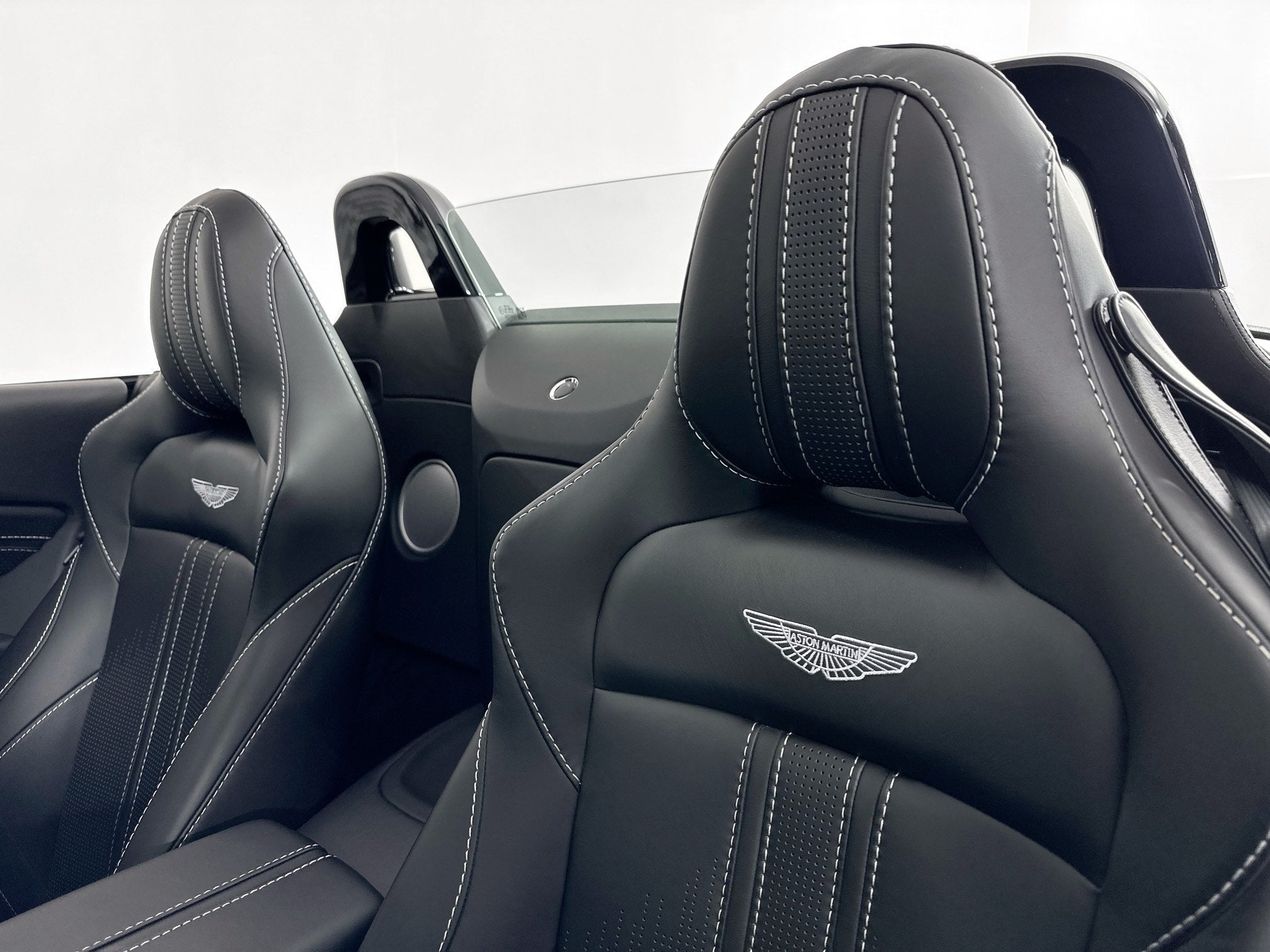 2021 Aston Martin Vantage Roadster