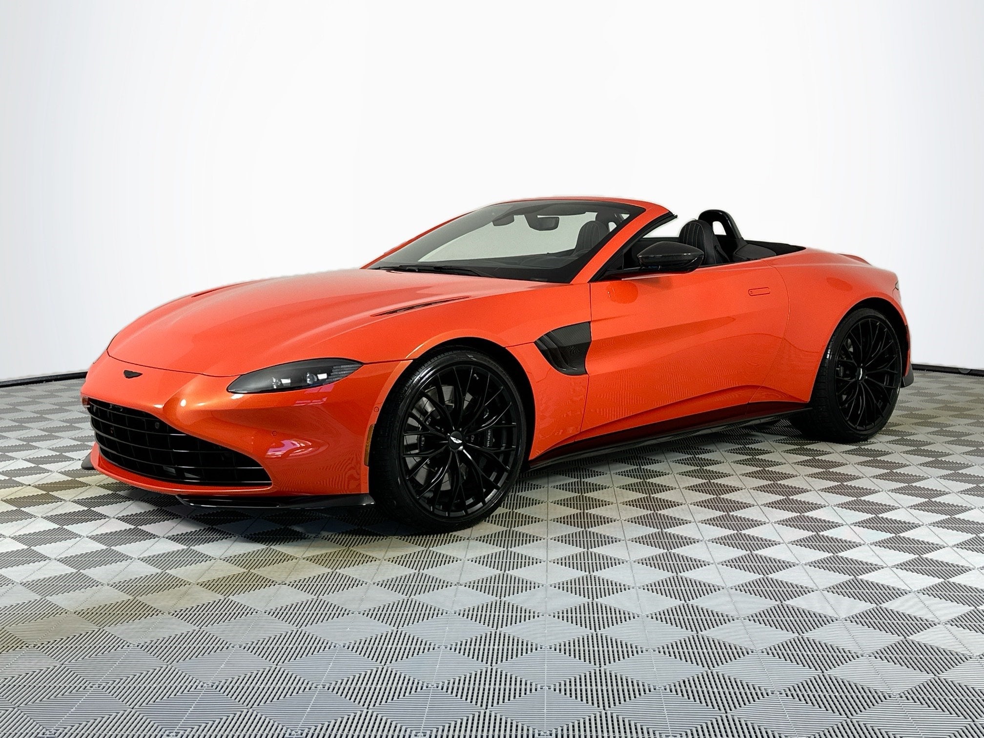 2023 Aston Martin Vantage Roadster