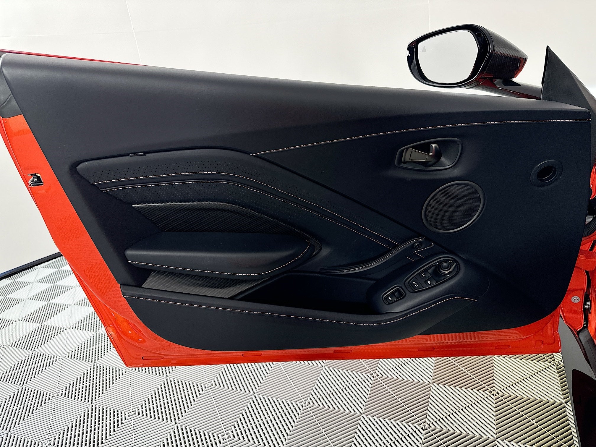 2023 Aston Martin Vantage Roadster