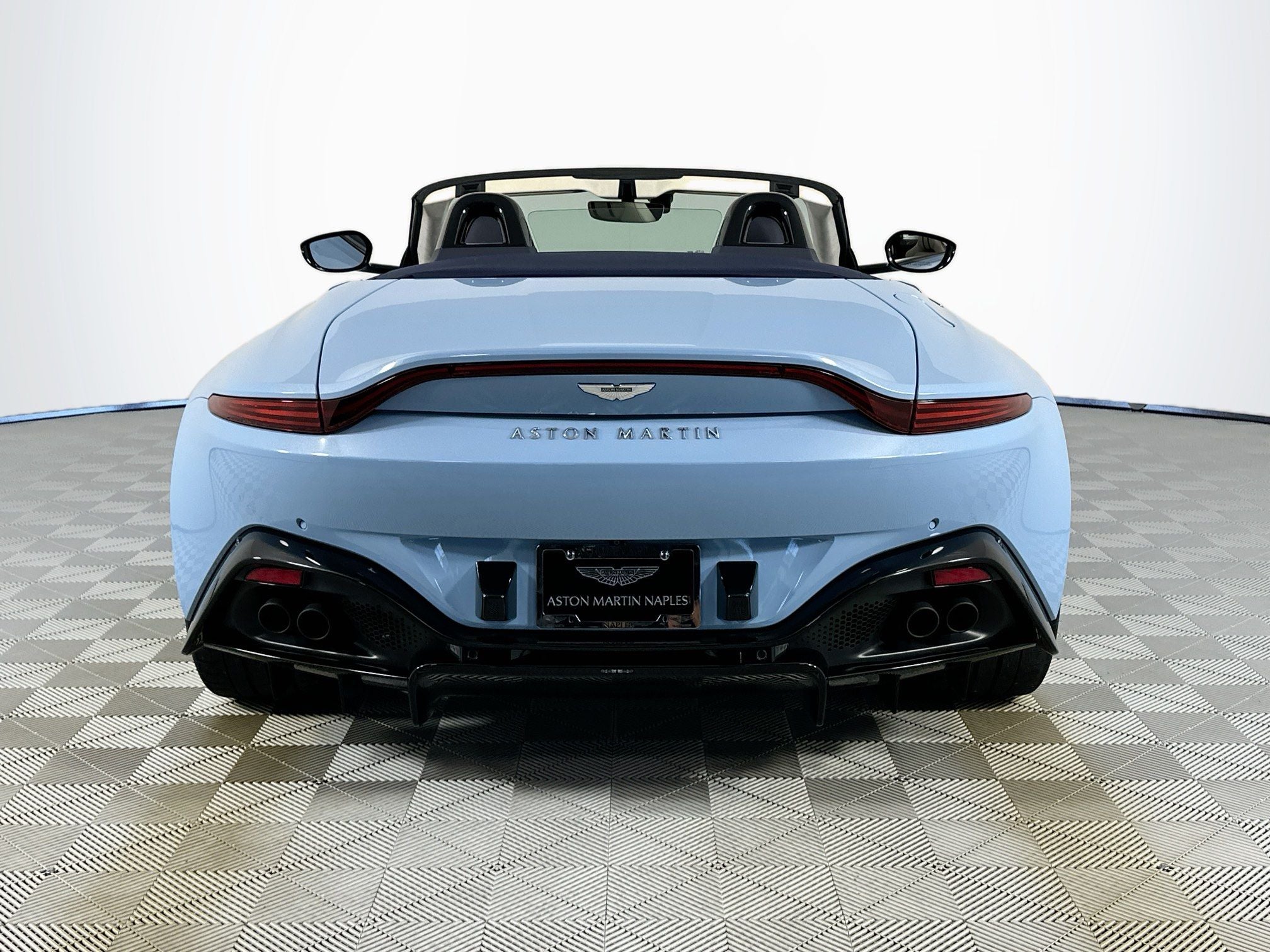 2023 Aston Martin Vantage Roadster