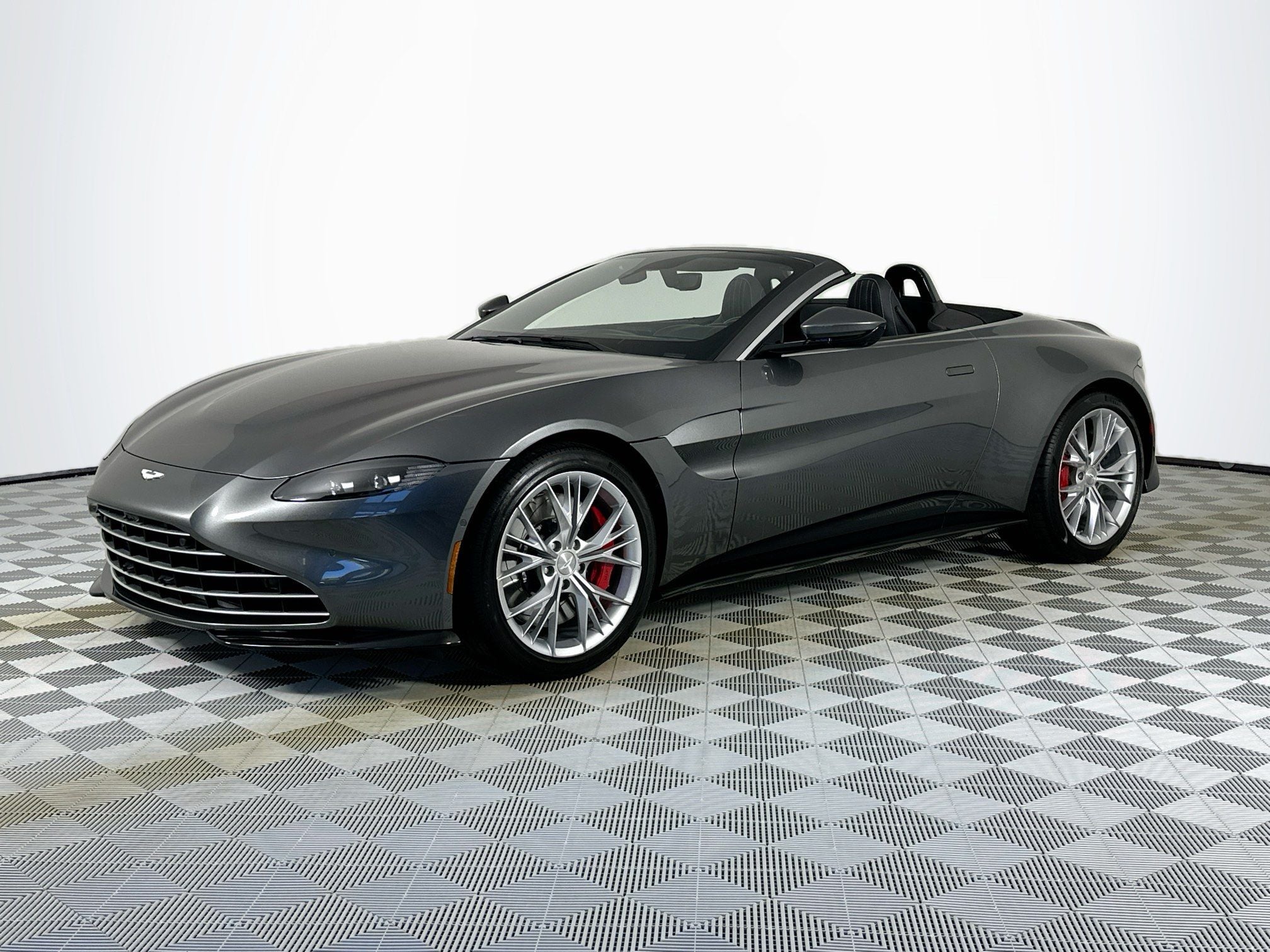 2022 Aston Martin Vantage Roadster