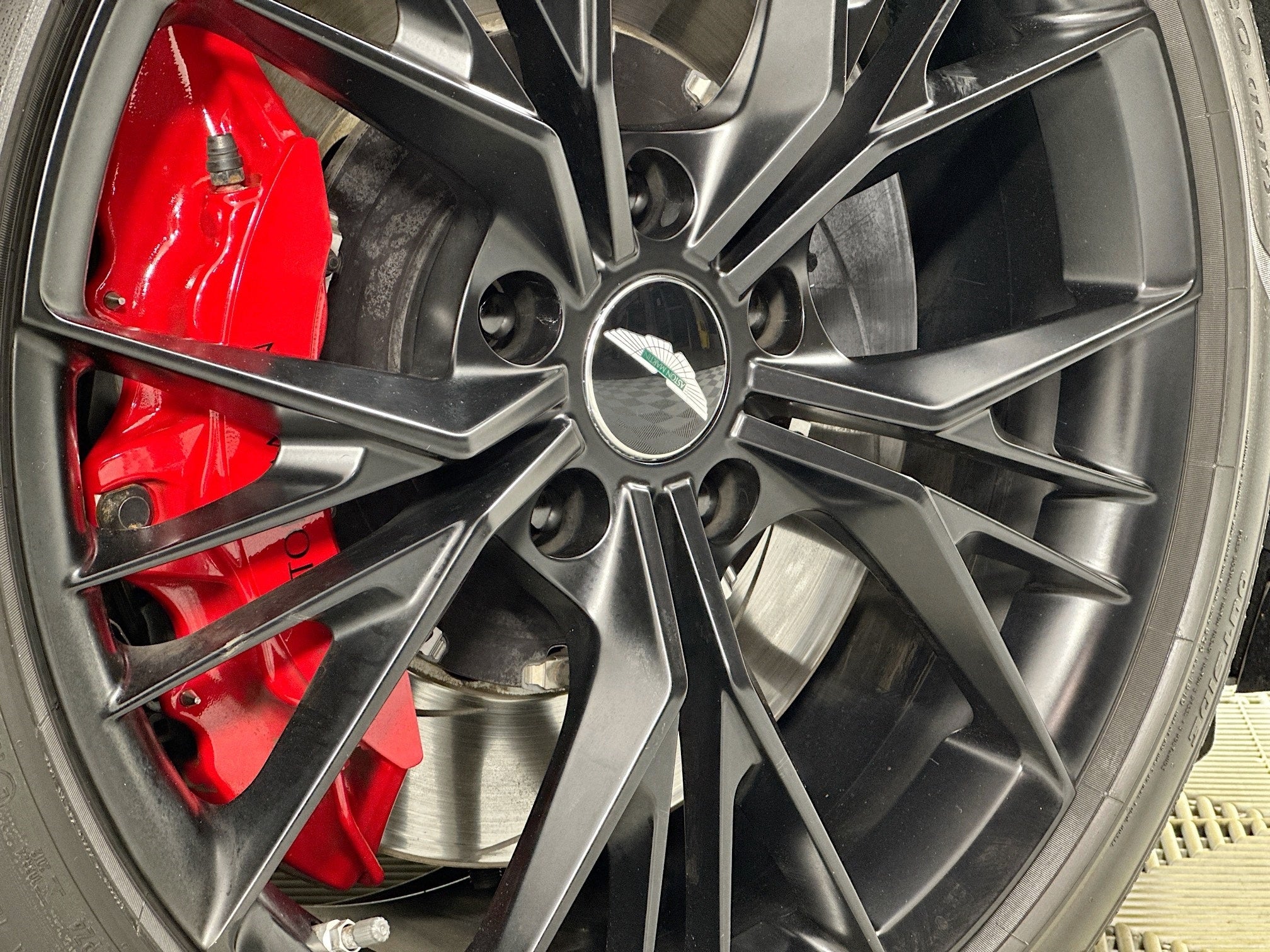 2021 Aston Martin Vantage Roadster