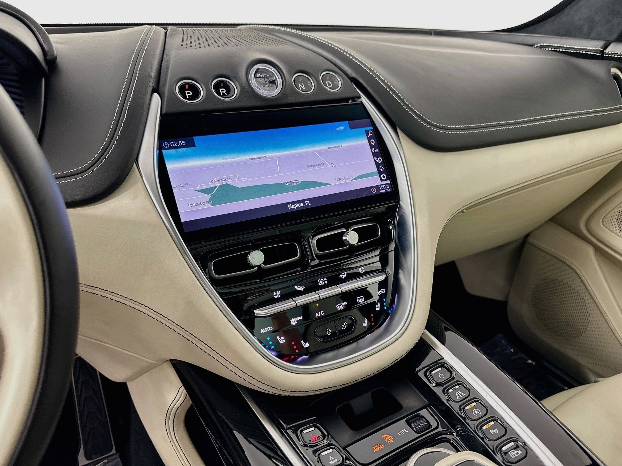 2021 Aston Martin DBX Base