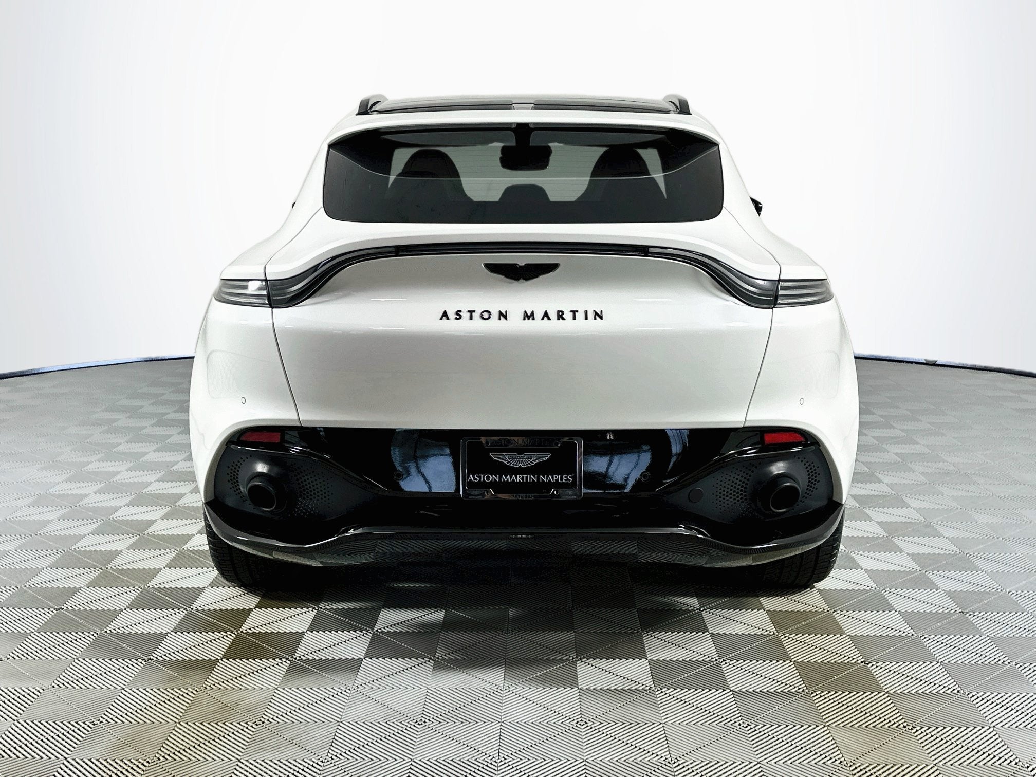 2021 Aston Martin DBX Base