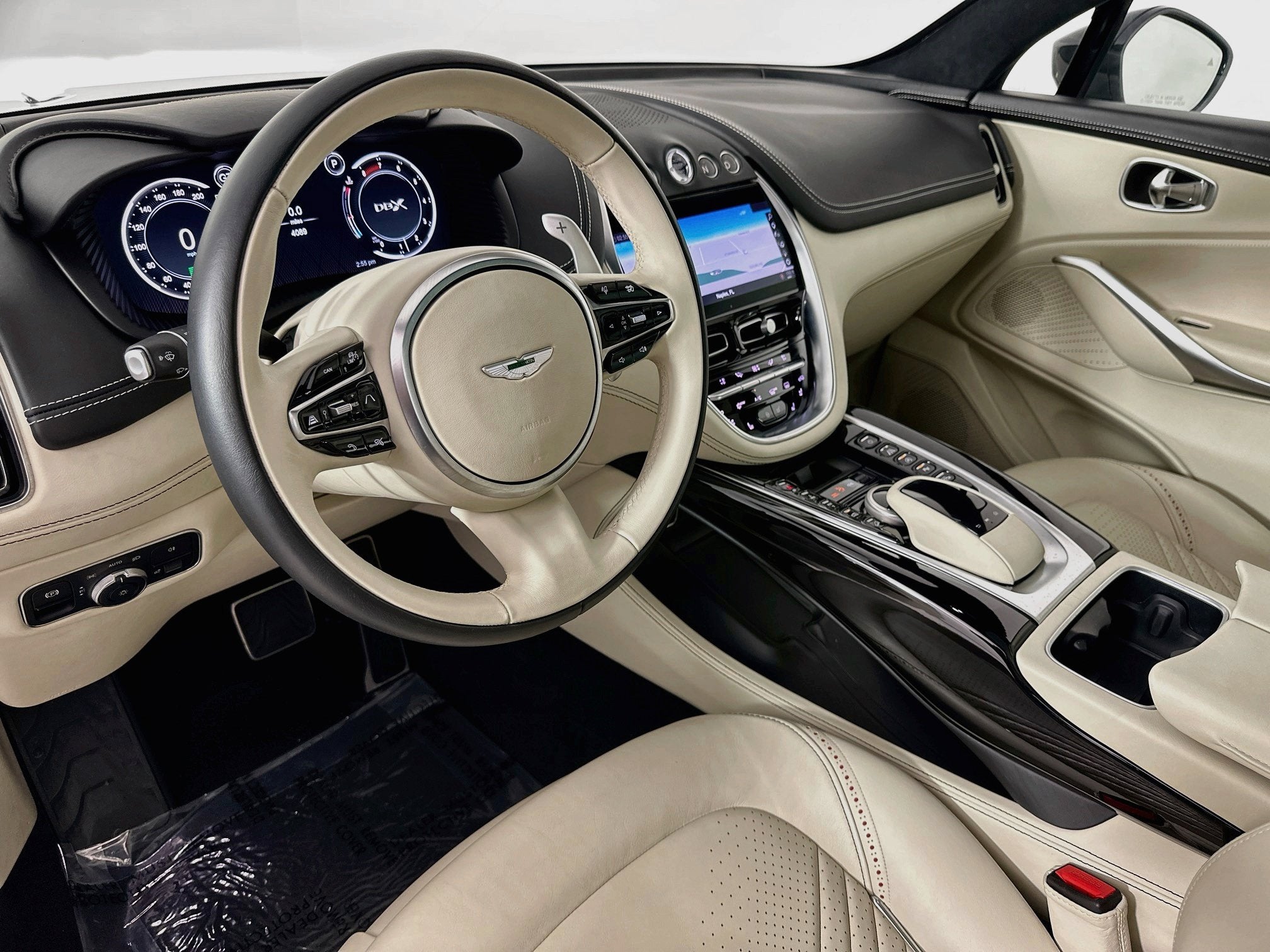2021 Aston Martin DBX Base
