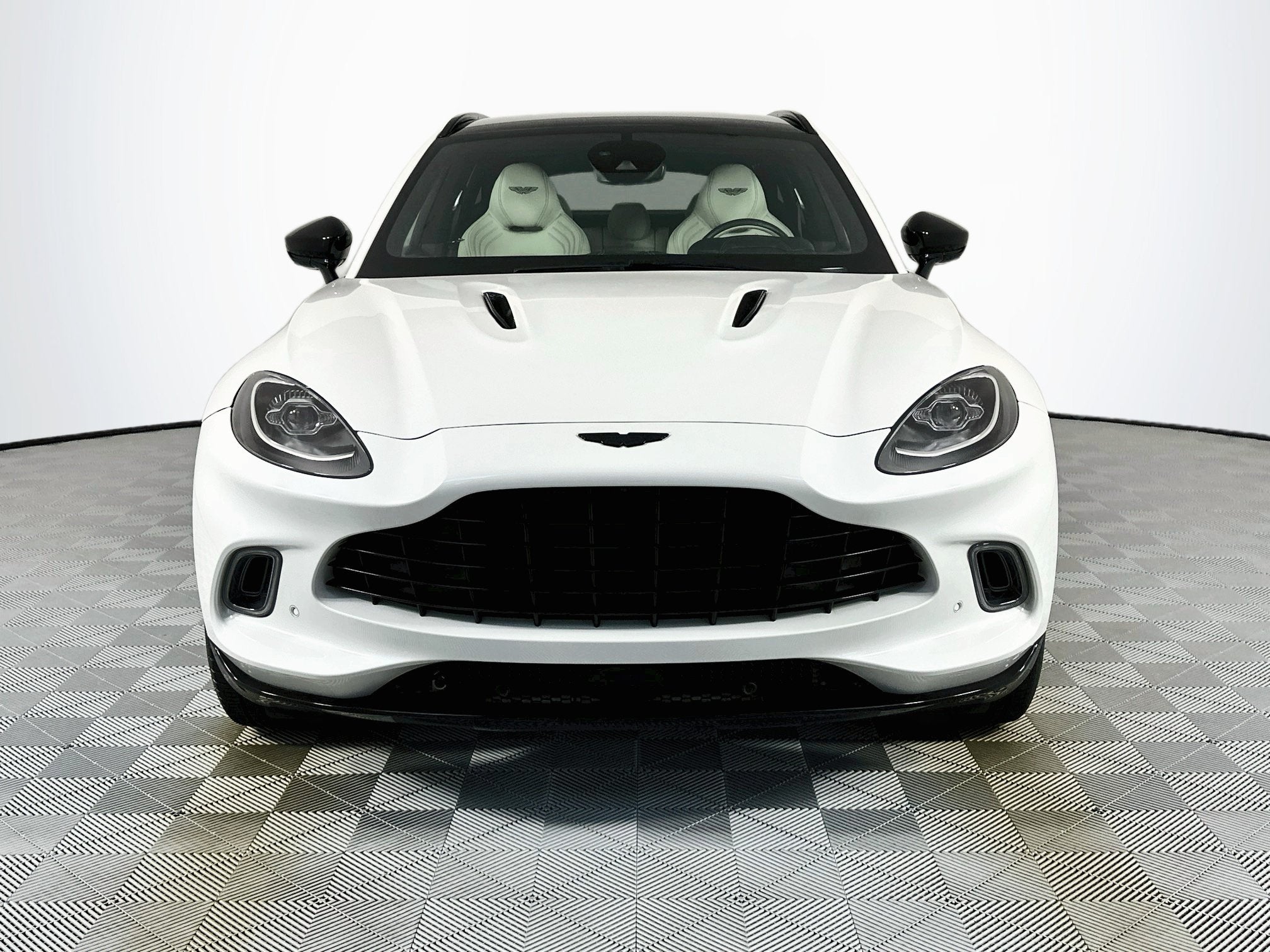2021 Aston Martin DBX Base