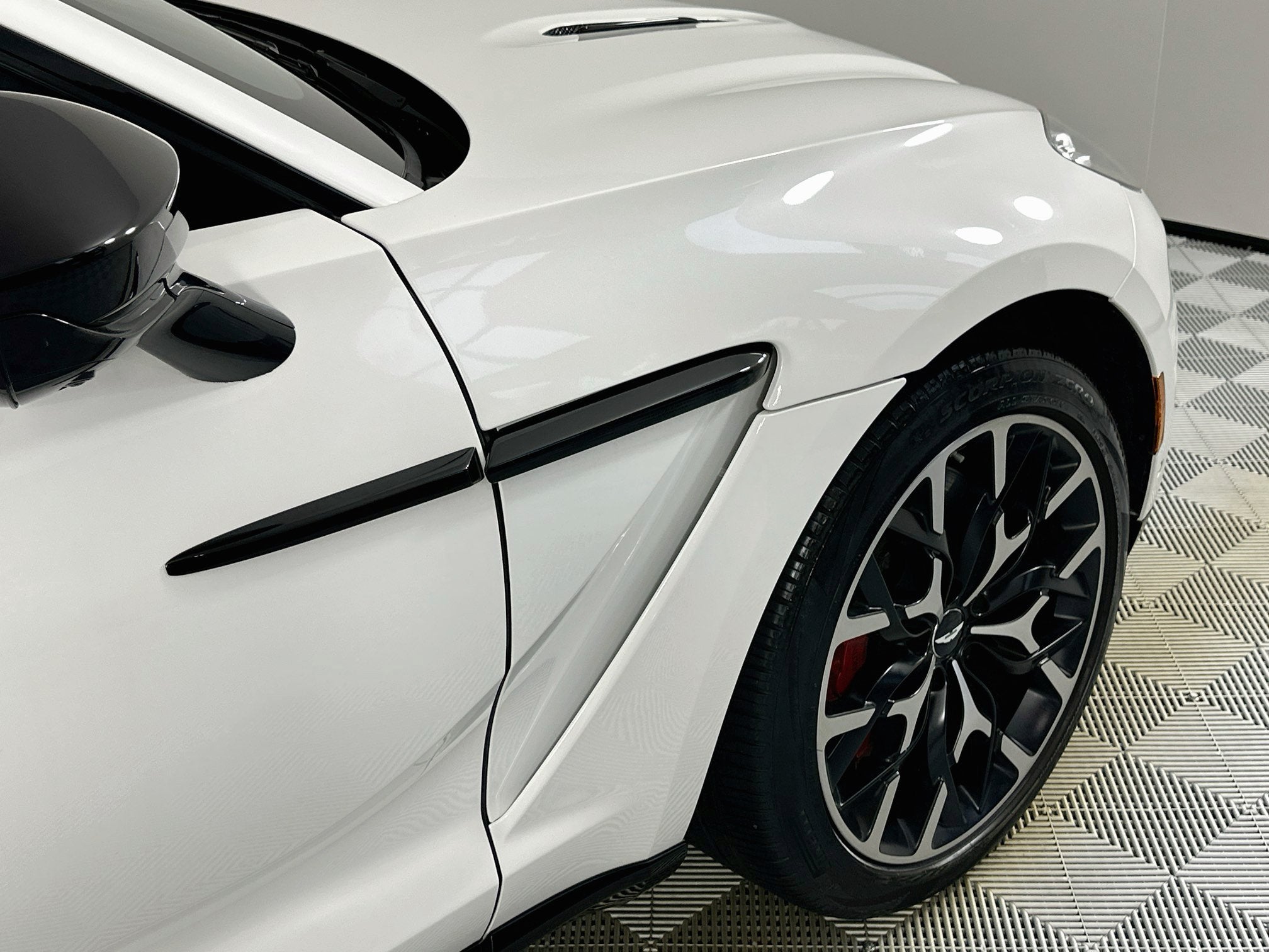 2021 Aston Martin DBX Base