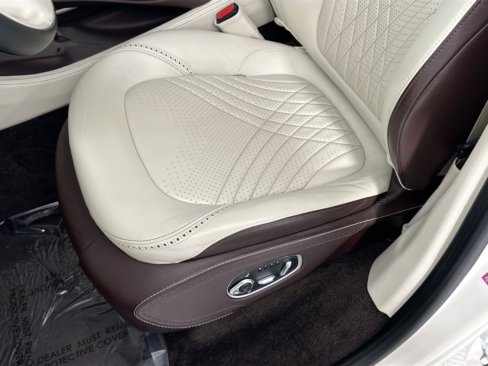 2021 Aston Martin DBX Base