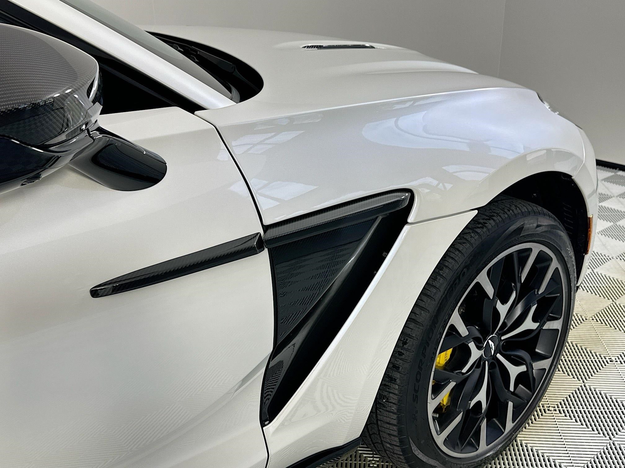 2021 Aston Martin DBX Base