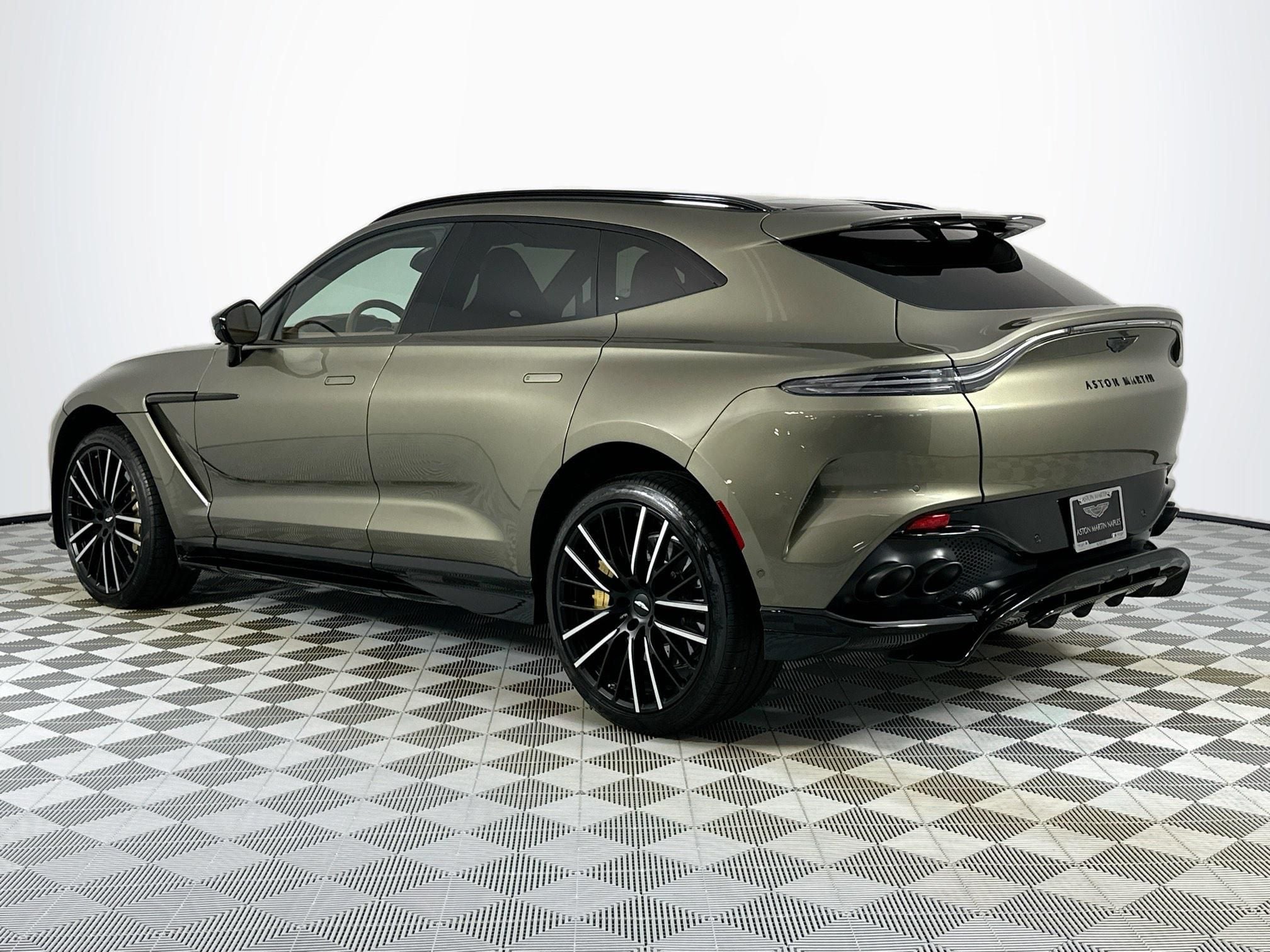 2023 Aston Martin DBX 707
