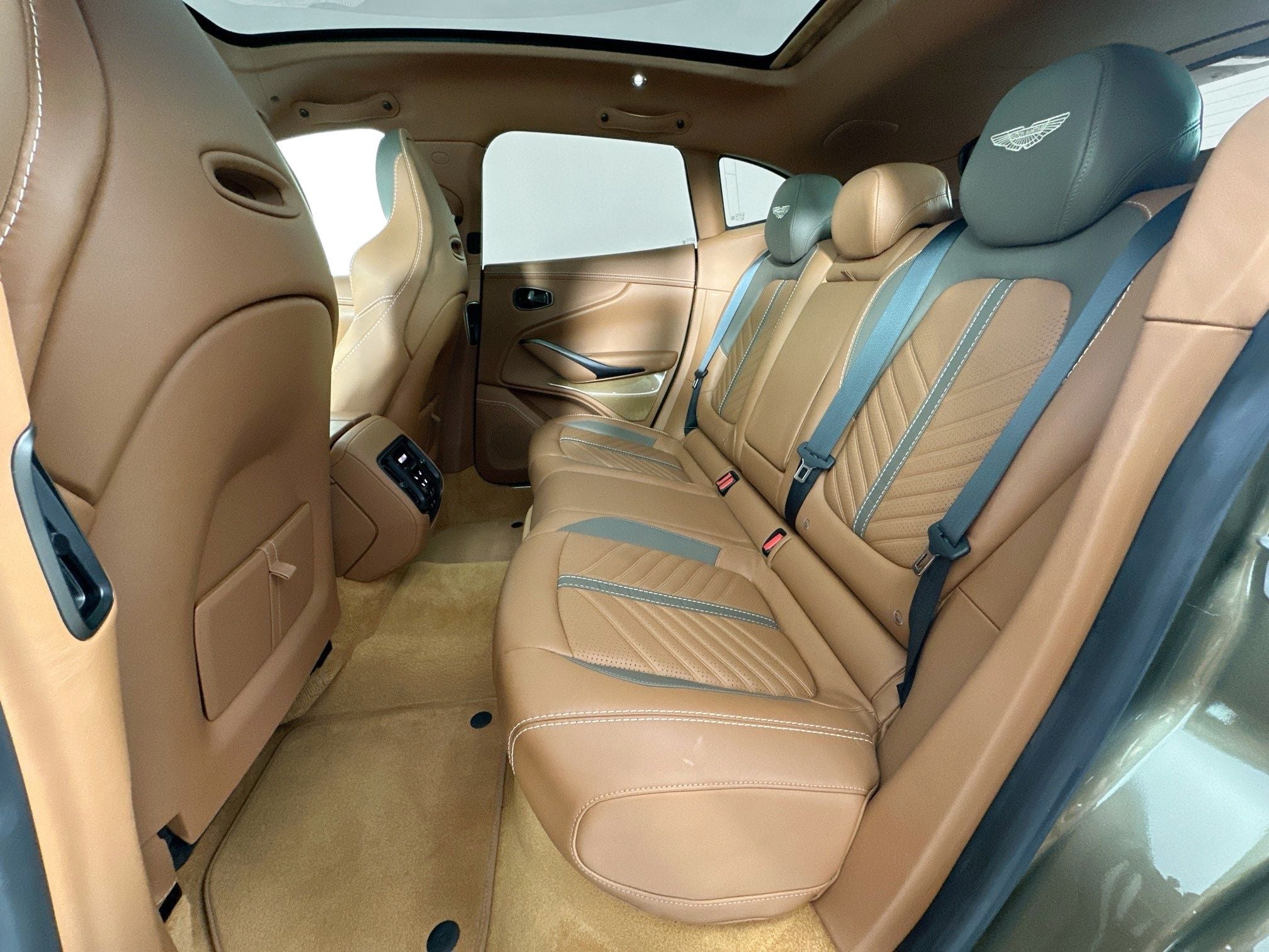 2023 Aston Martin DBX 707