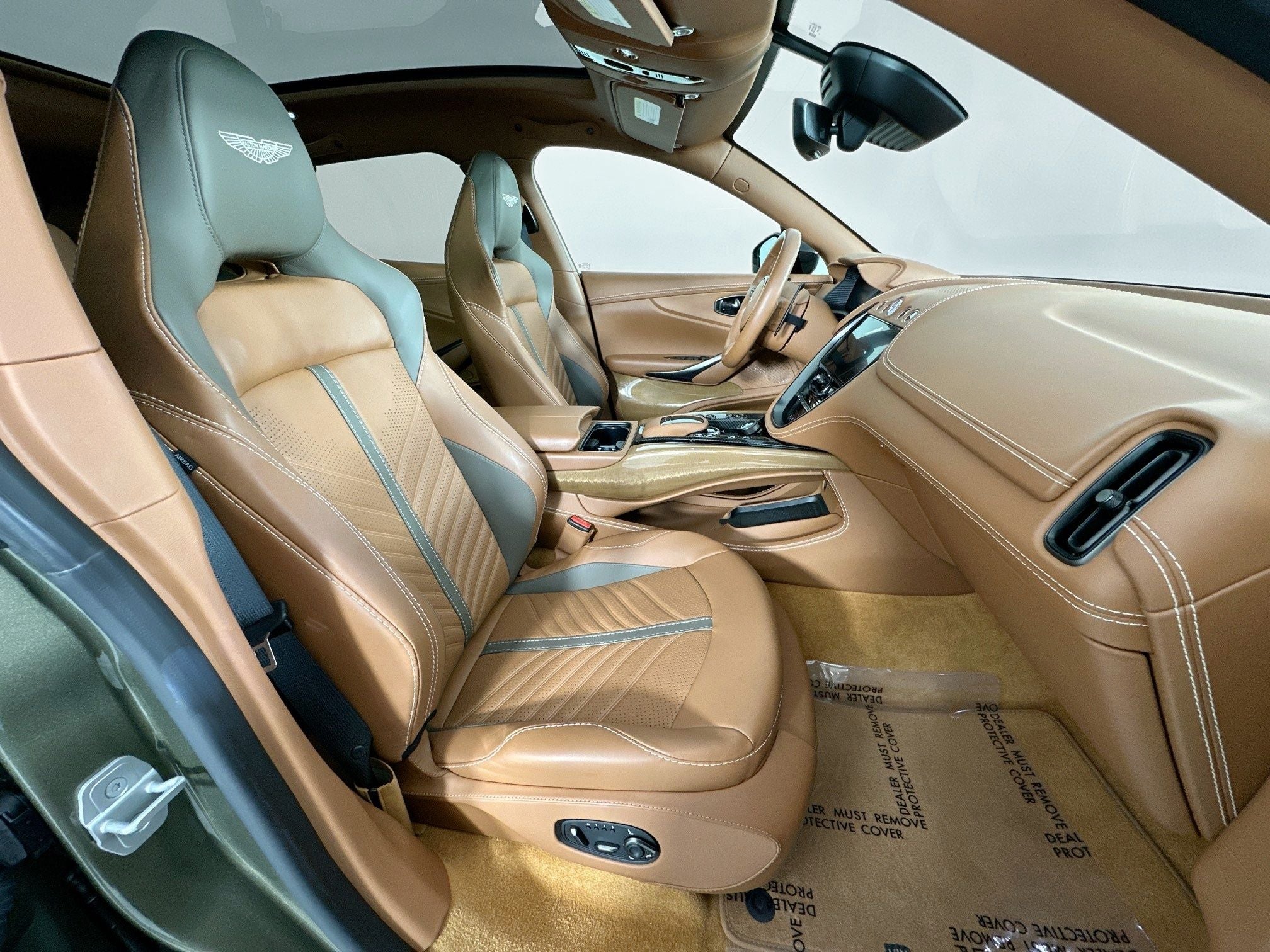 2023 Aston Martin DBX 707