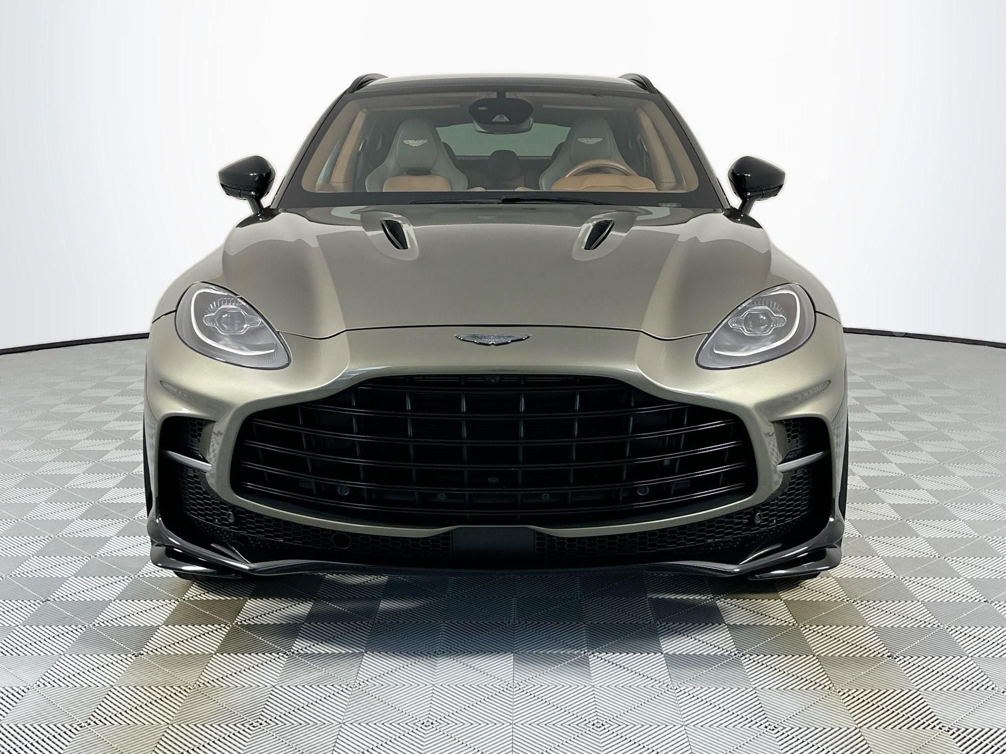 2023 Aston Martin DBX 707