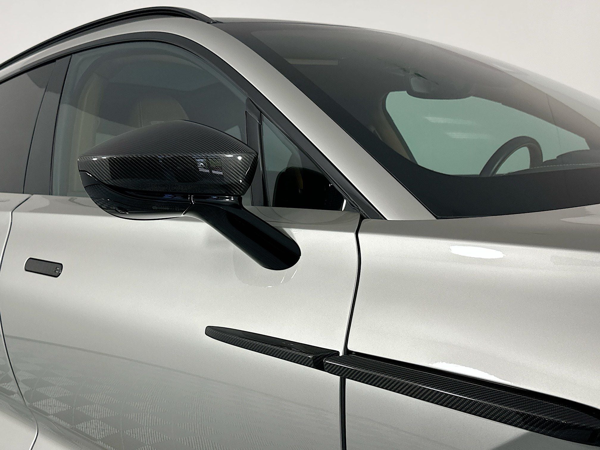 2023 Aston Martin DBX 707