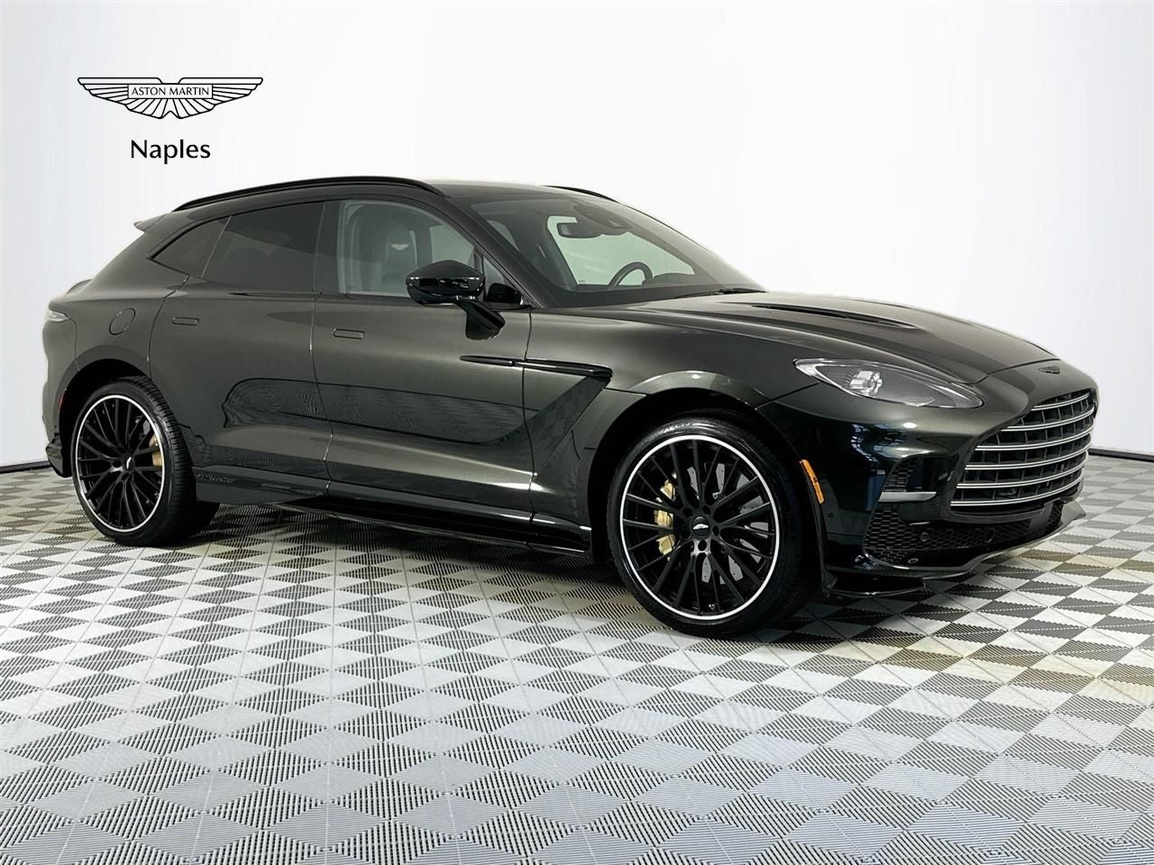 2024 Aston Martin DBX 707