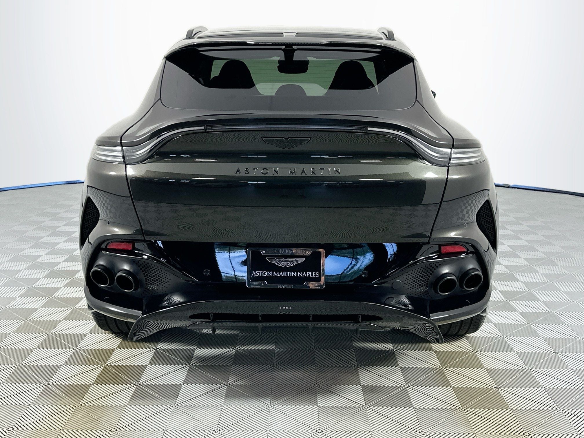 2024 Aston Martin DBX 707