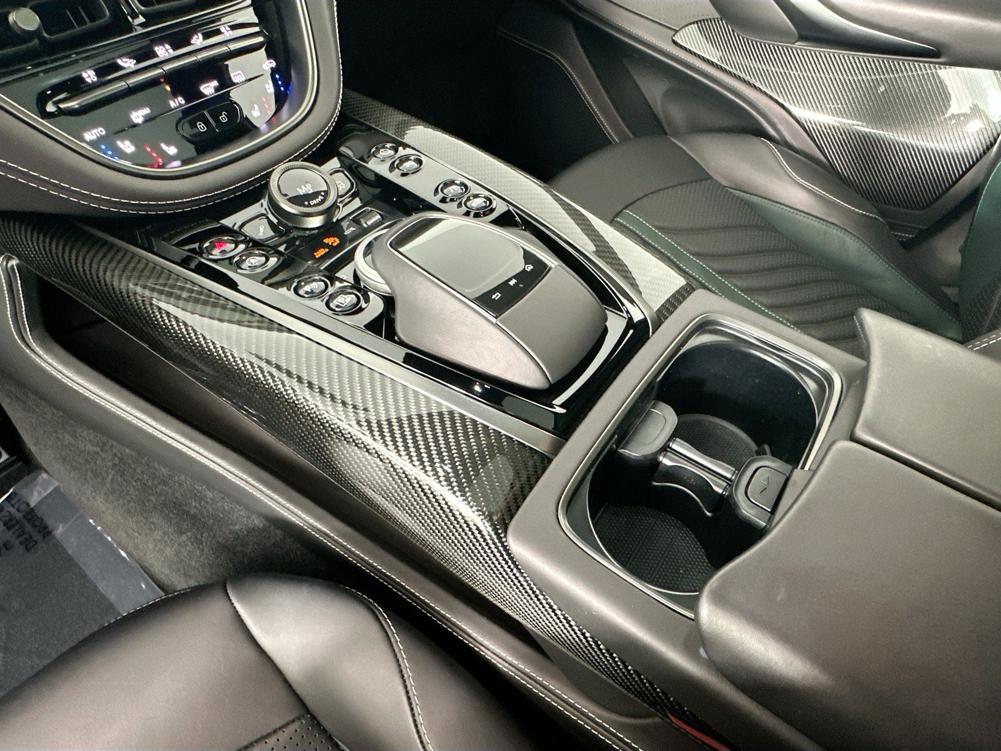 2024 Aston Martin DBX 707