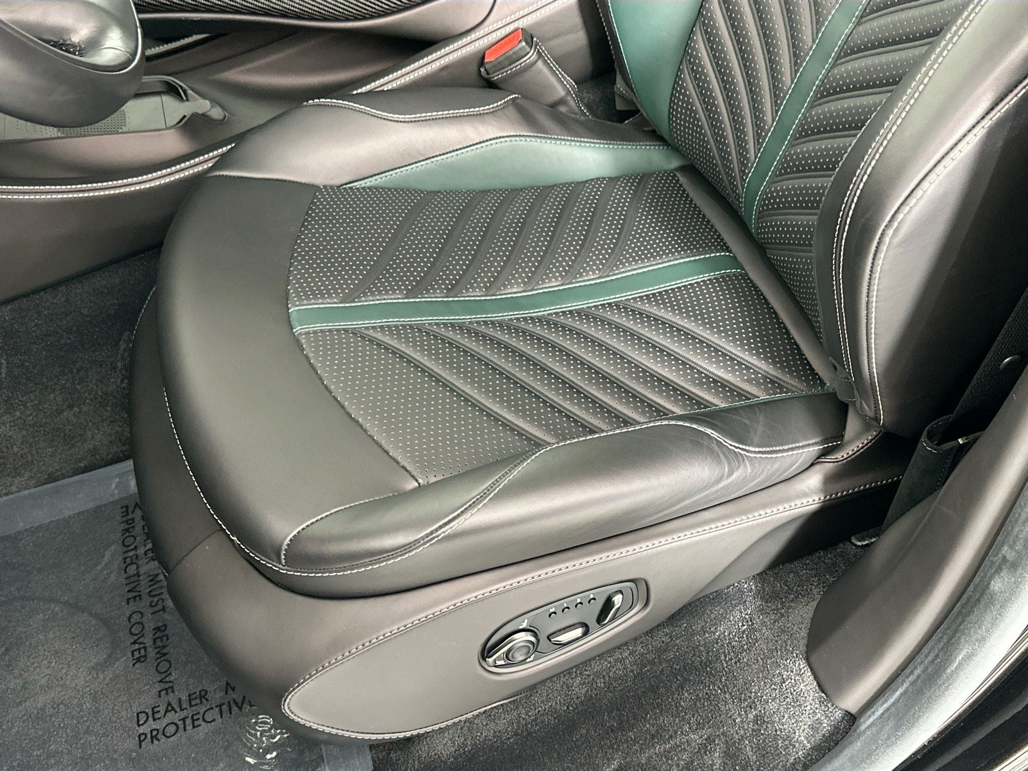 2024 Aston Martin DBX 707