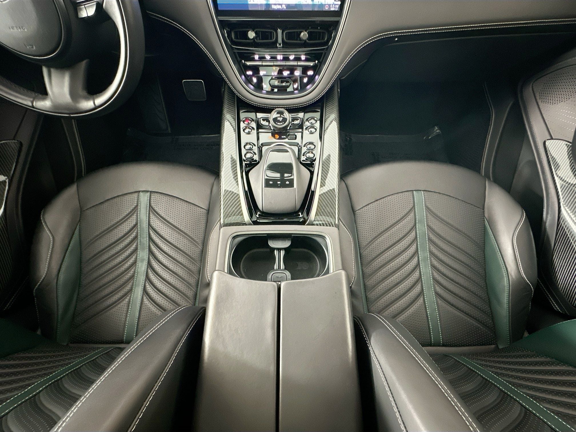 2024 Aston Martin DBX 707