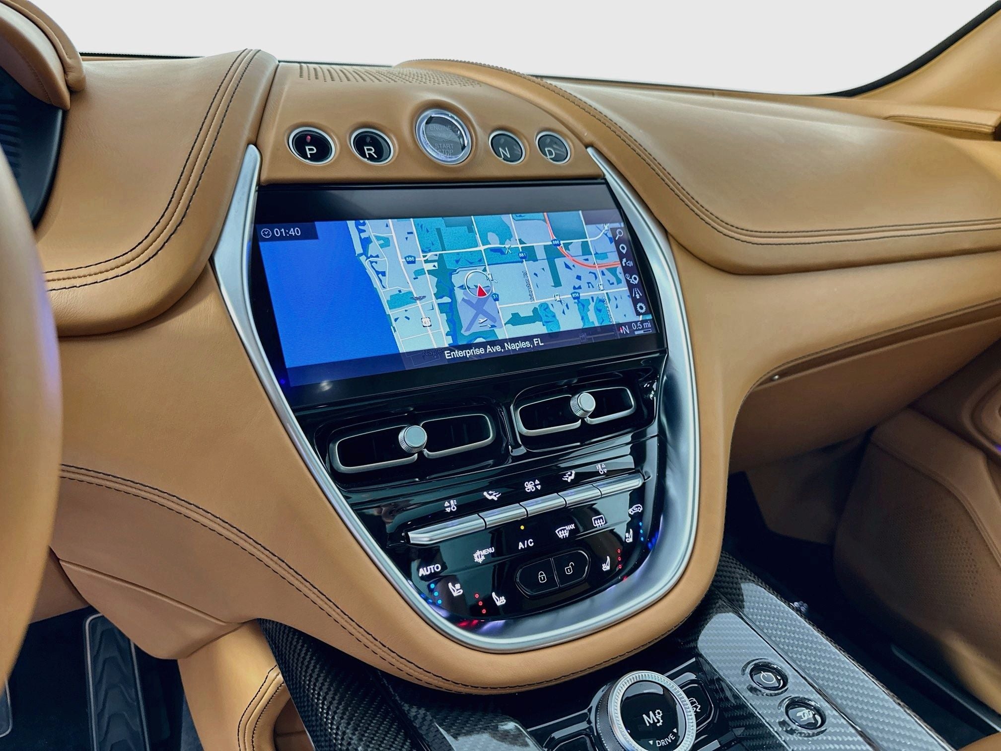 2023 Aston Martin DBX 707