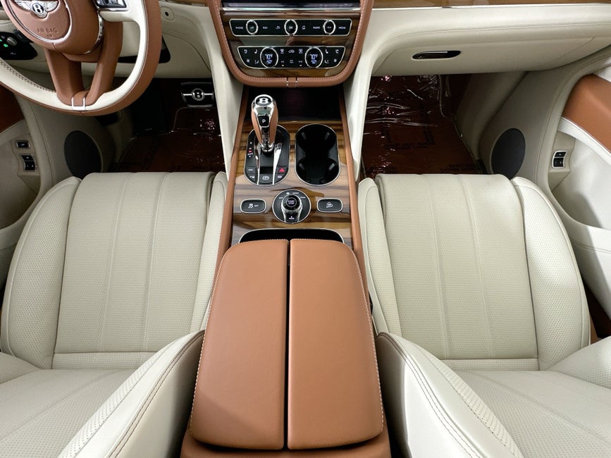 2023 Bentley Bentayga Azure Hybrid in Naples, FL - Bentley Naples