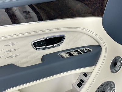 2025 Bentley Bentayga Azure