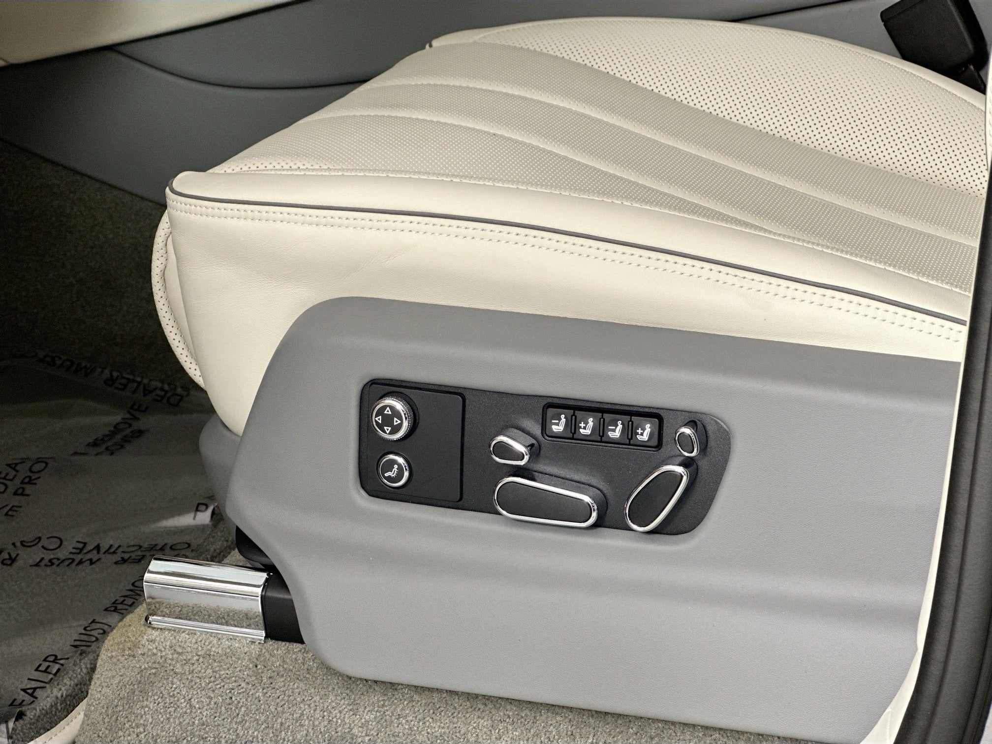 2025 Bentley Bentayga Atelier