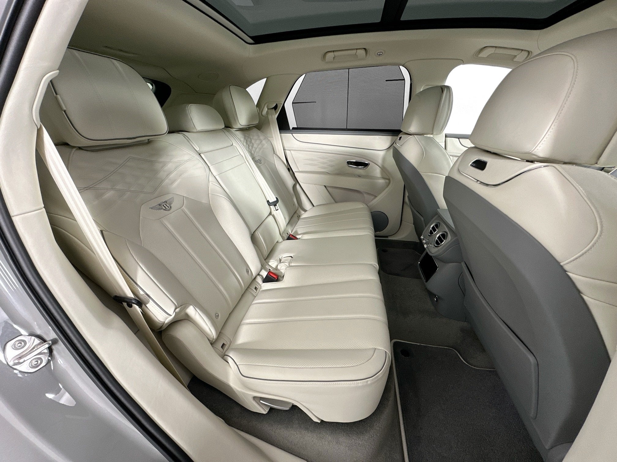 2025 Bentley Bentayga Atelier