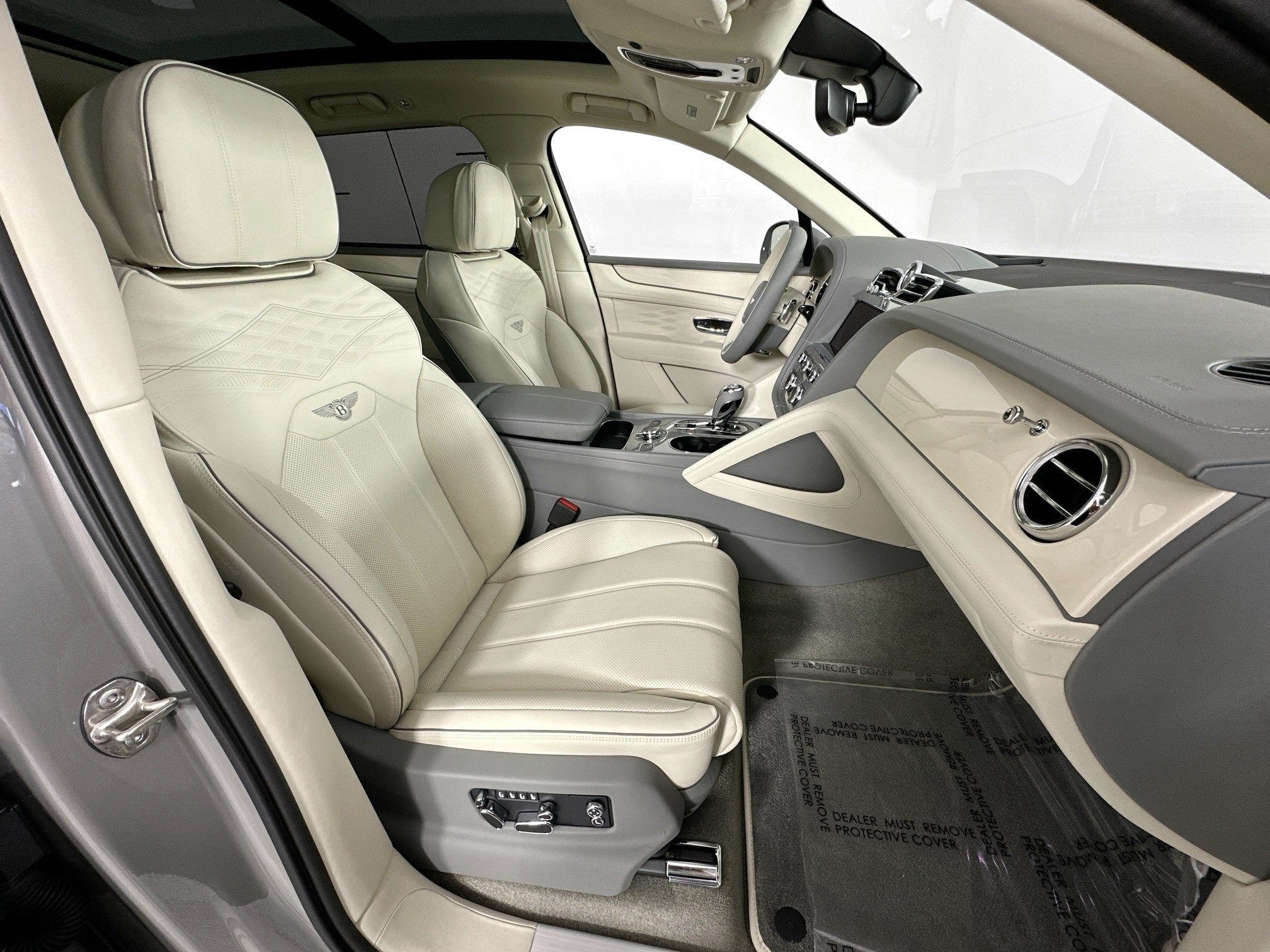 2025 Bentley Bentayga Atelier