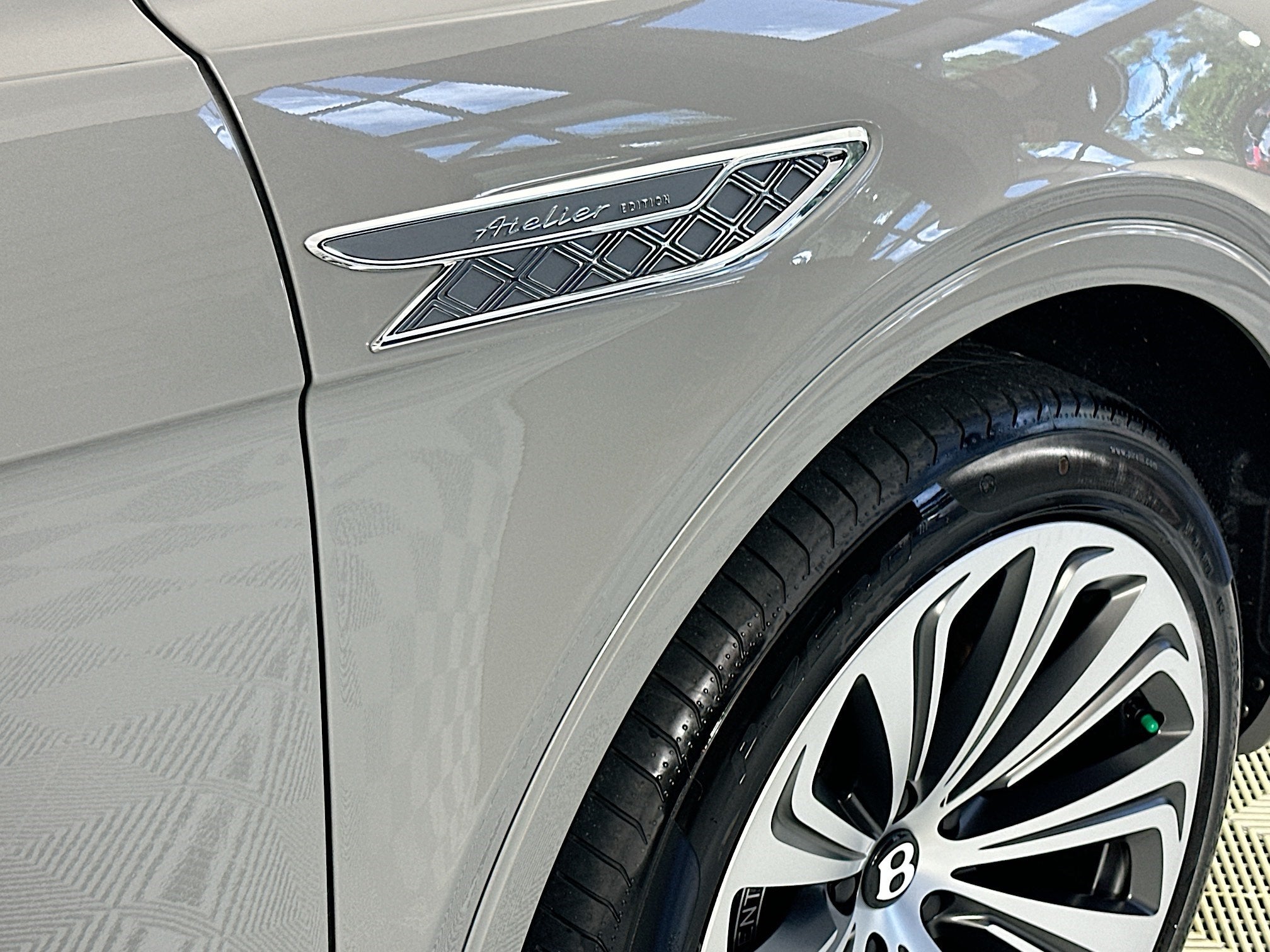 2025 Bentley Bentayga Atelier