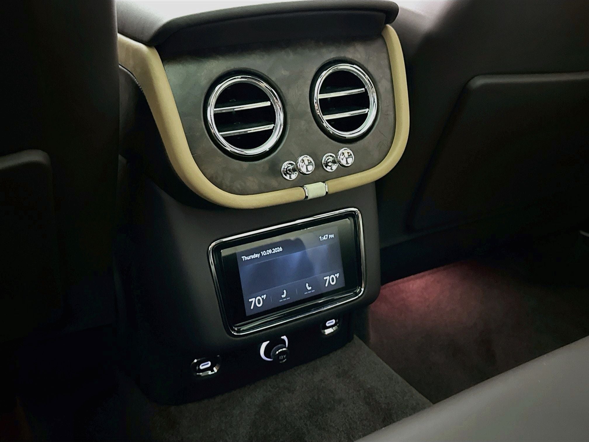 2027 Bentley Bentayga Base