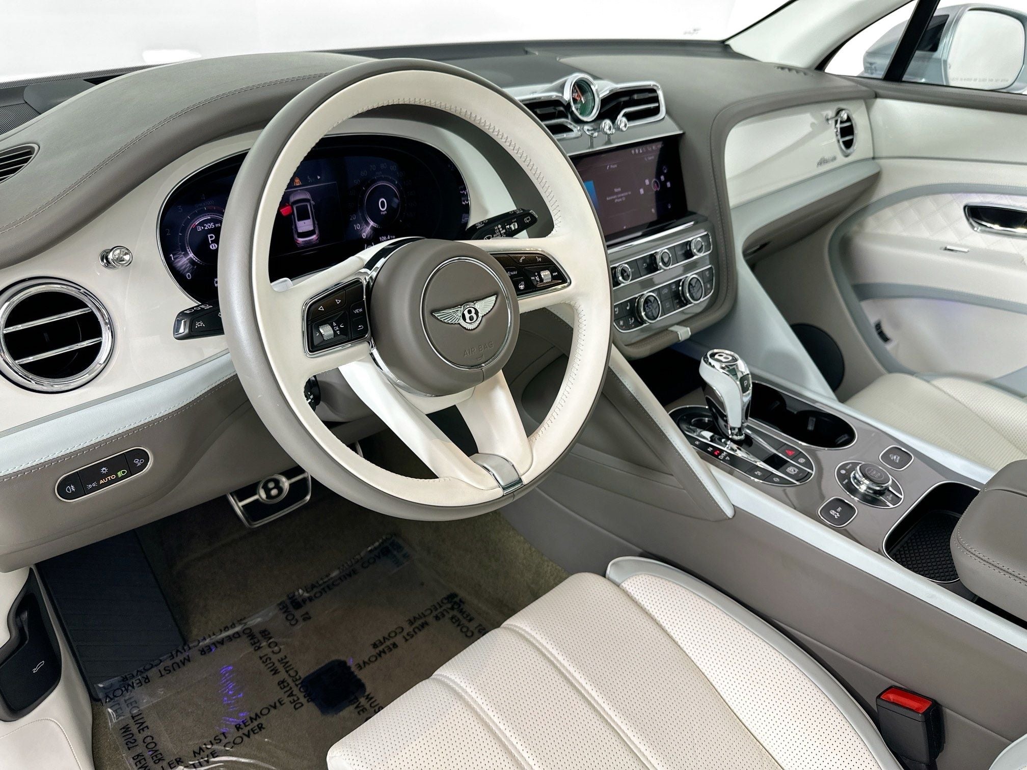 2024 Bentley Bentayga Azure - Mulliner Naples Breeze Collection