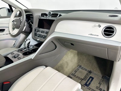 2024 Bentley Bentayga Azure - Mulliner Naples Breeze Collection