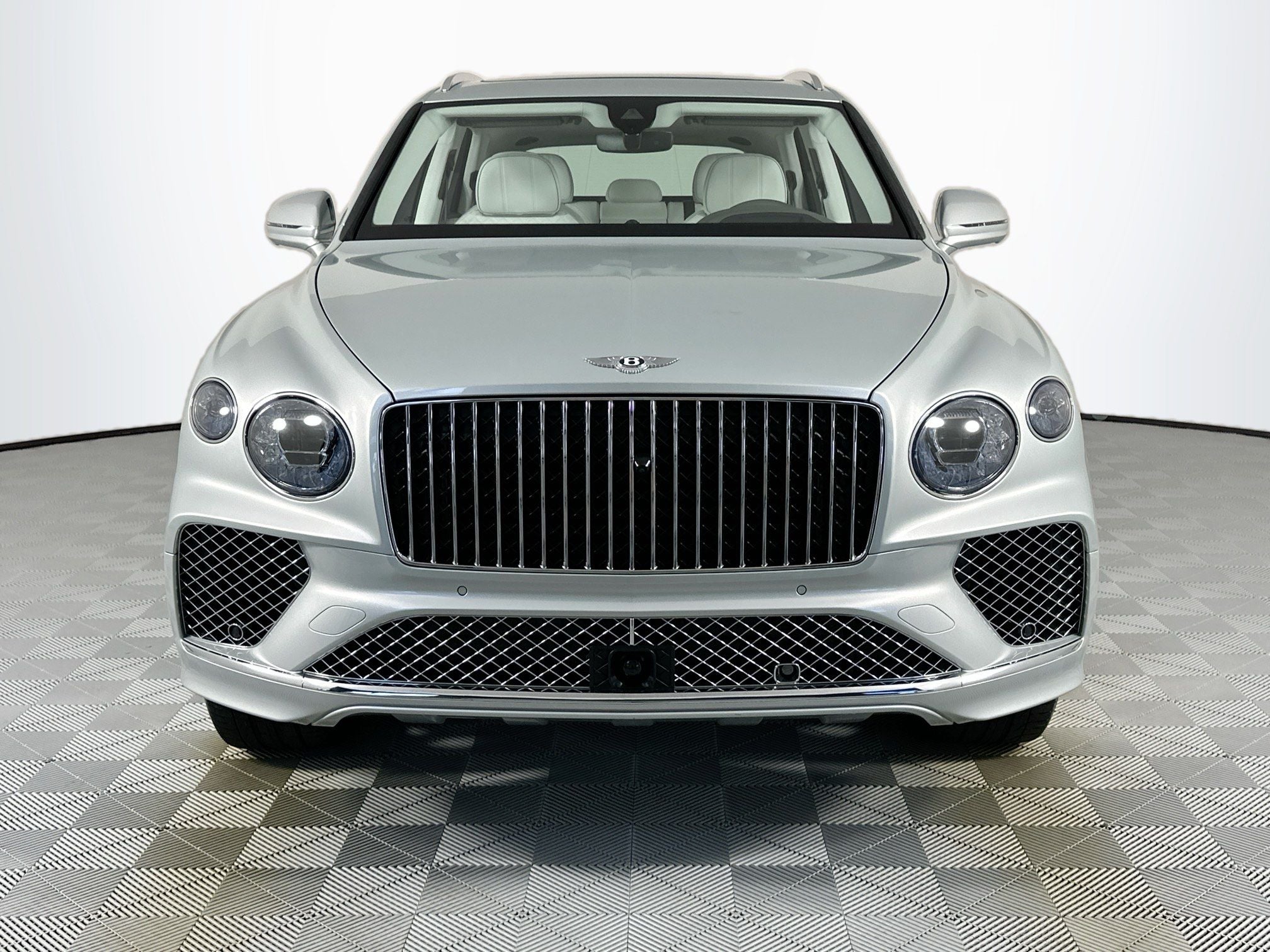 2024 Bentley Bentayga Azure - Mulliner Naples Breeze Collection