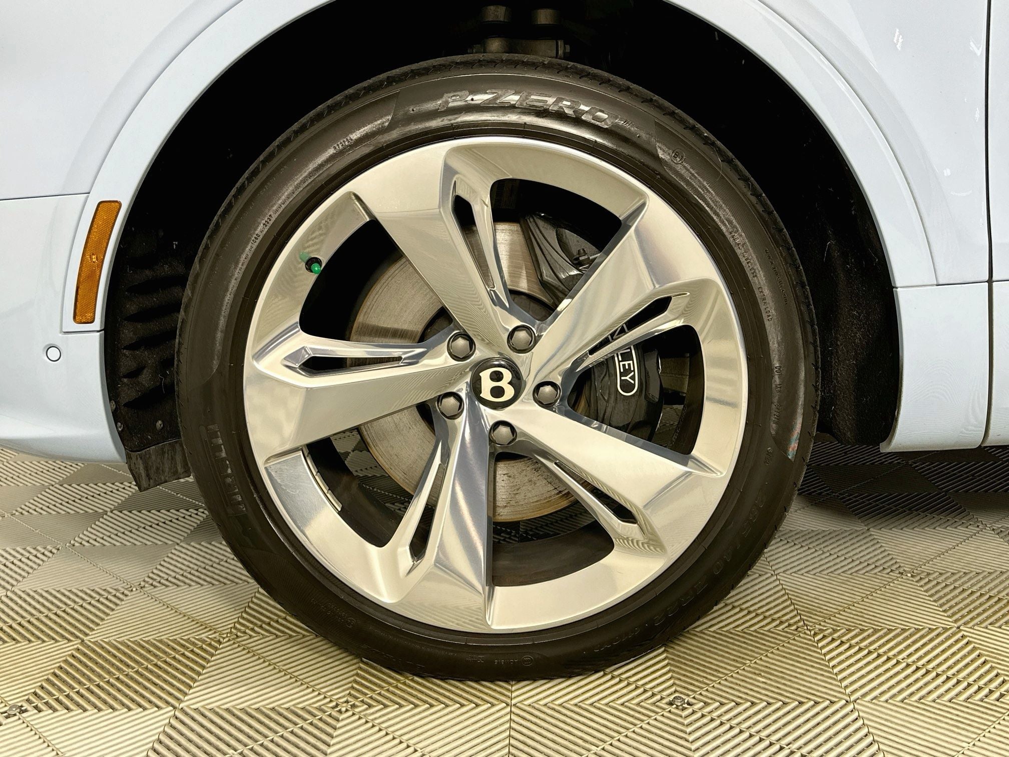 2023 Bentley Bentayga Azure