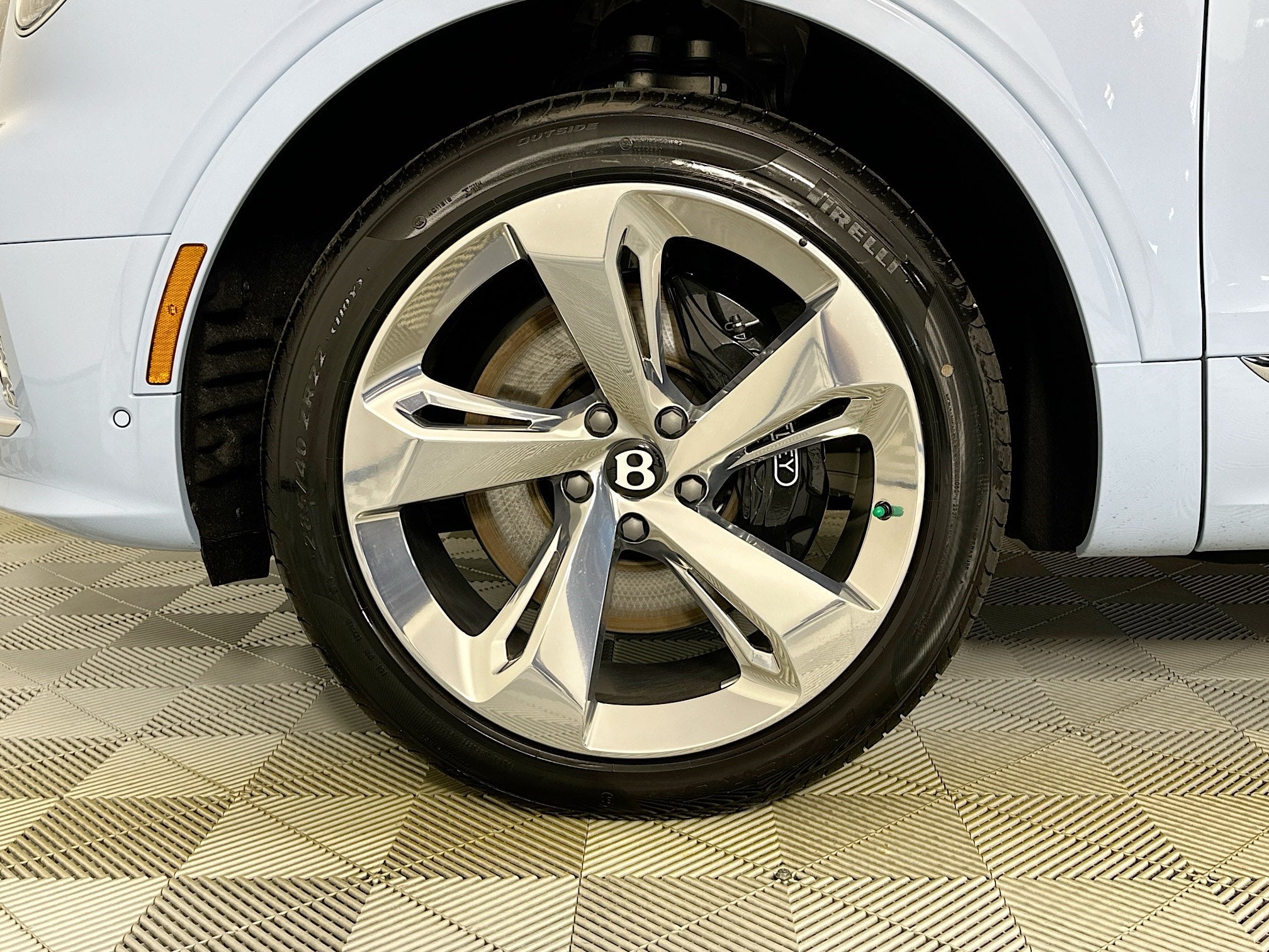 2025 Bentley Bentayga Azure