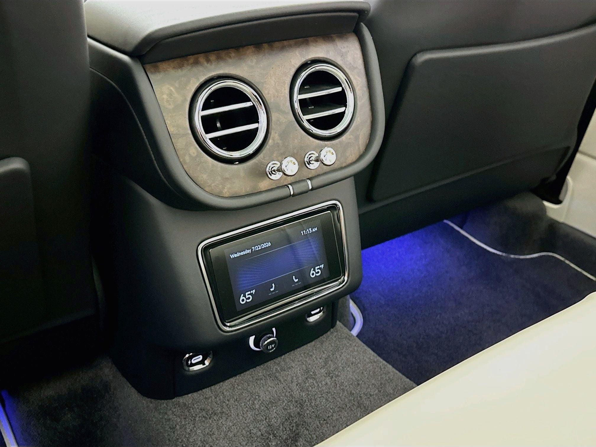 2026 Bentley Bentayga V8