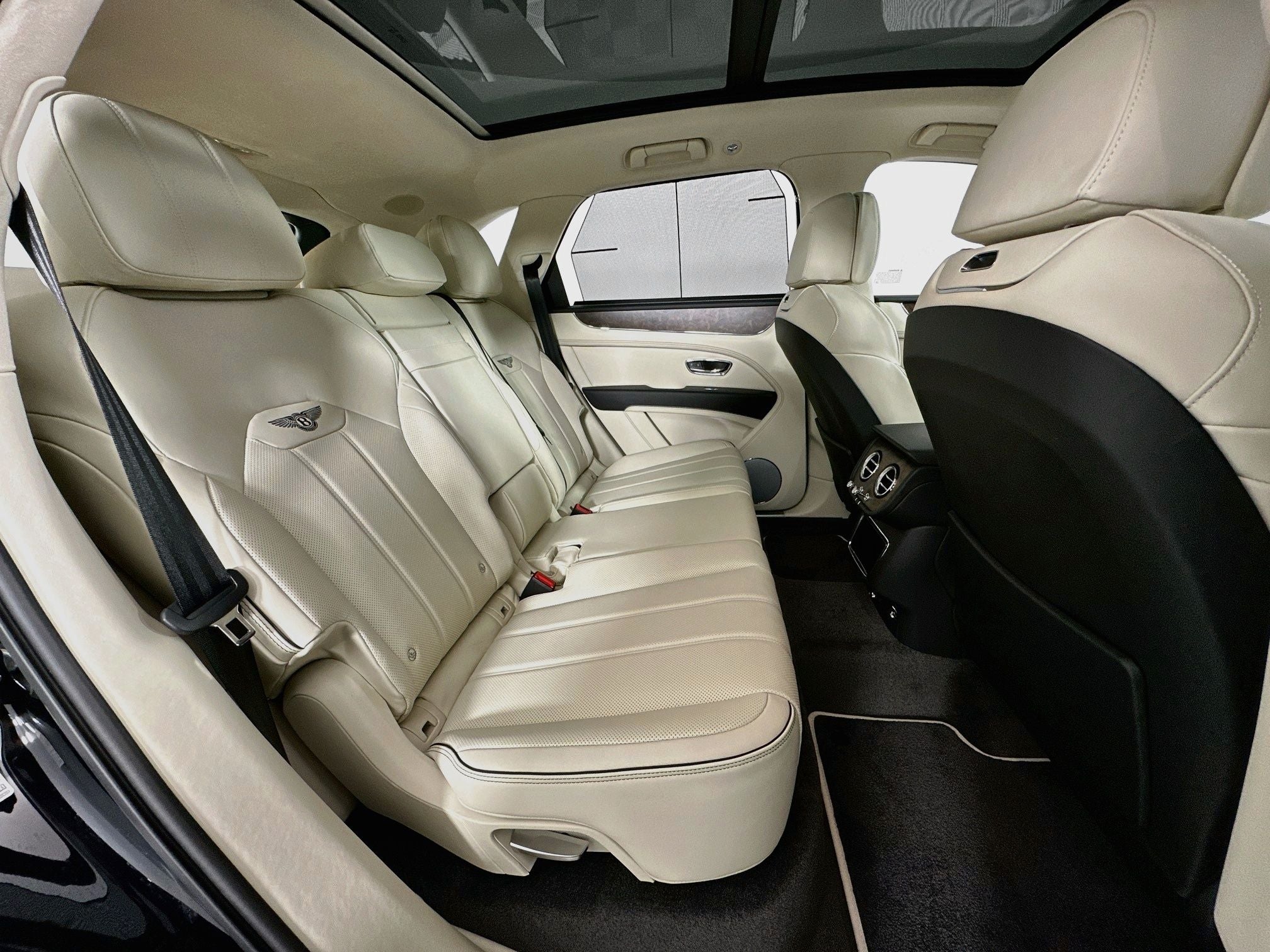 2026 Bentley Bentayga V8