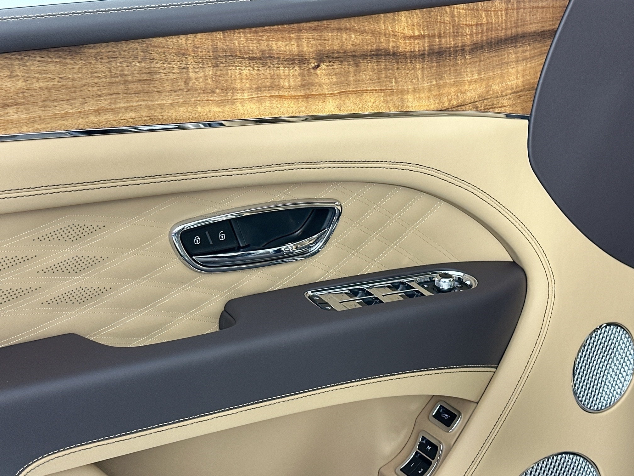 2025 Bentley Bentayga Azure