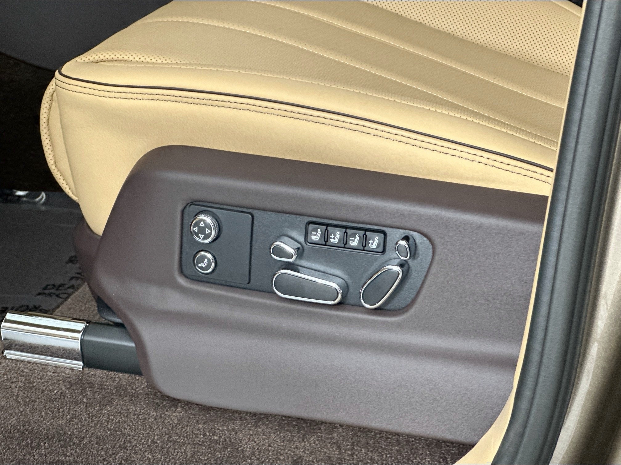 2025 Bentley Bentayga Azure