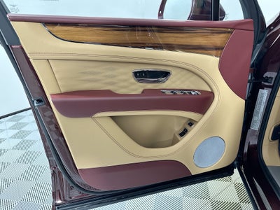 2025 Bentley Bentayga Azure