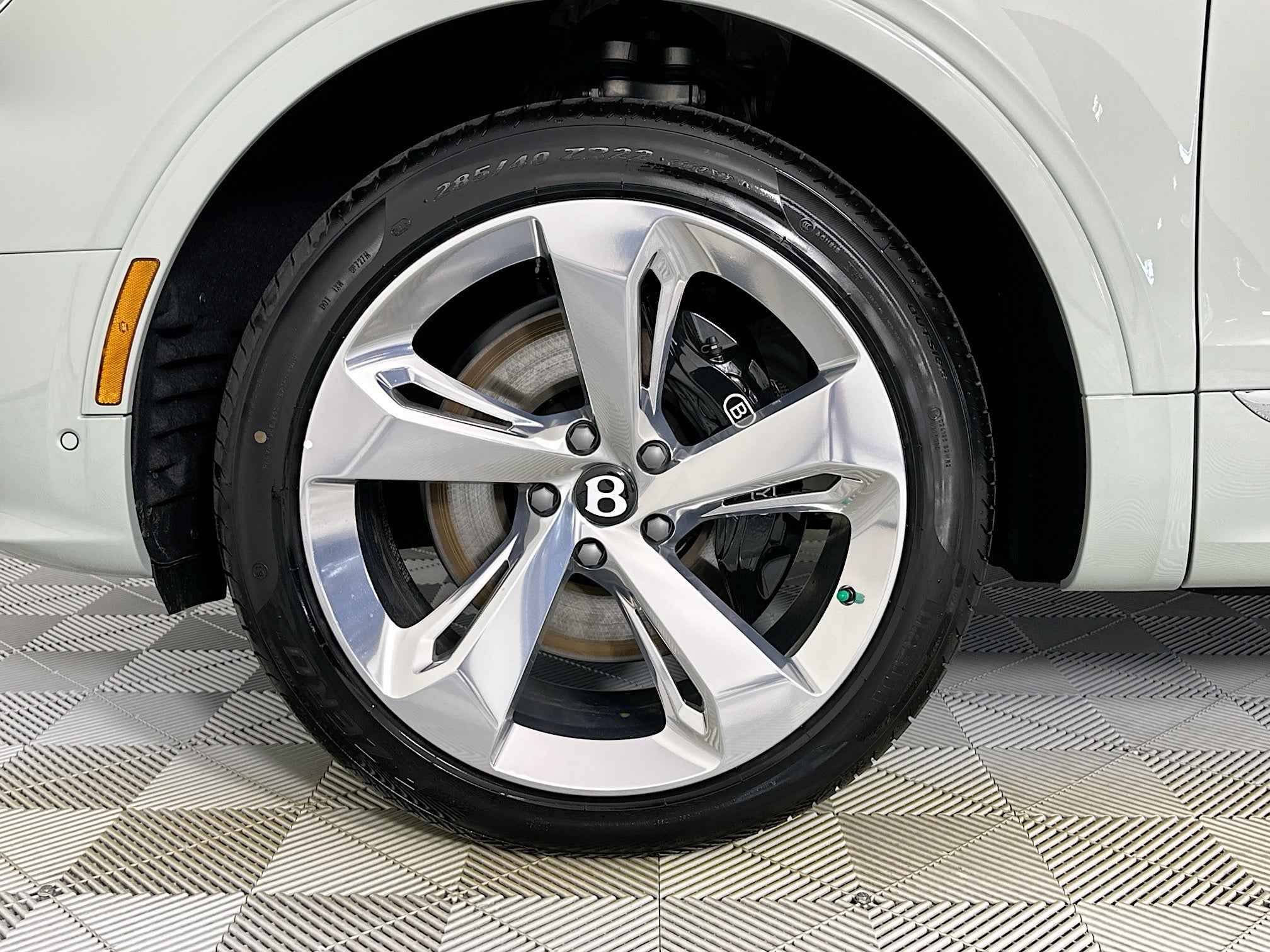 2025 Bentley Bentayga Azure